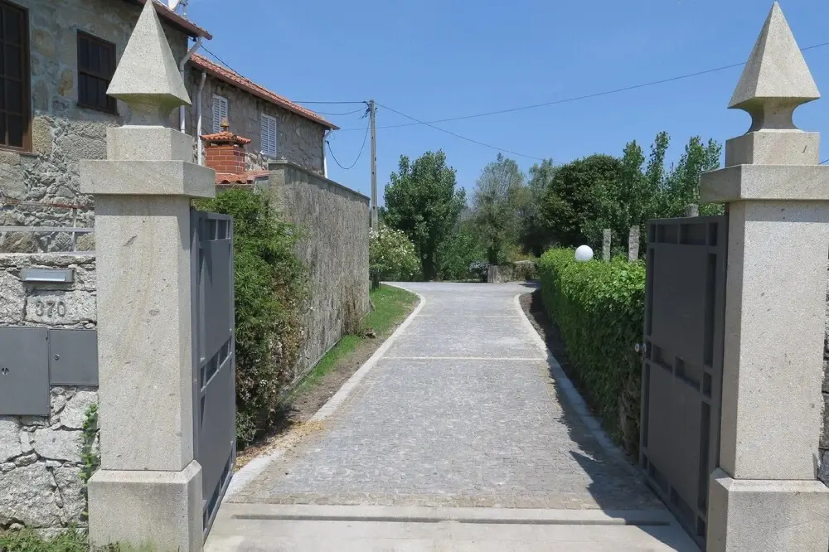 House With 2 Bedrooms in Povoa de Lanhoso, With Wonderful Mountain View, Pool Access and Furnished Garden - 35 km From the Beach