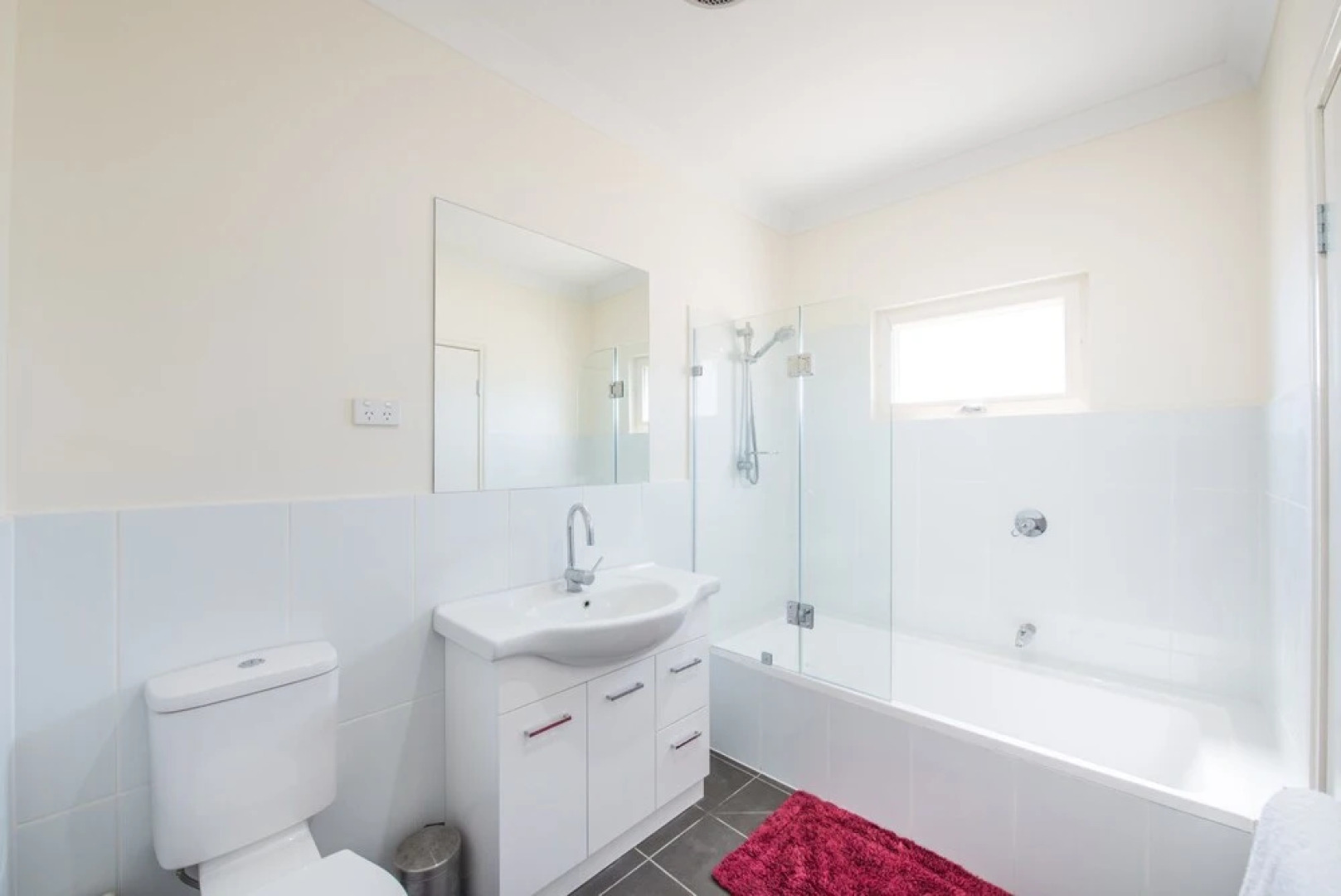 The Oasis - 6 Turnberry Drive, Links Lady Bay