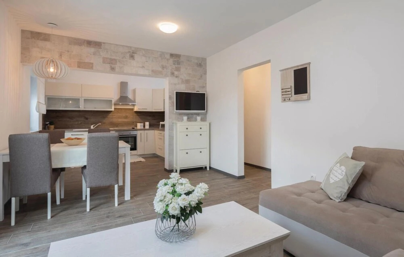 Nice Home in Pag with Hot Tub, WiFi & Sauna