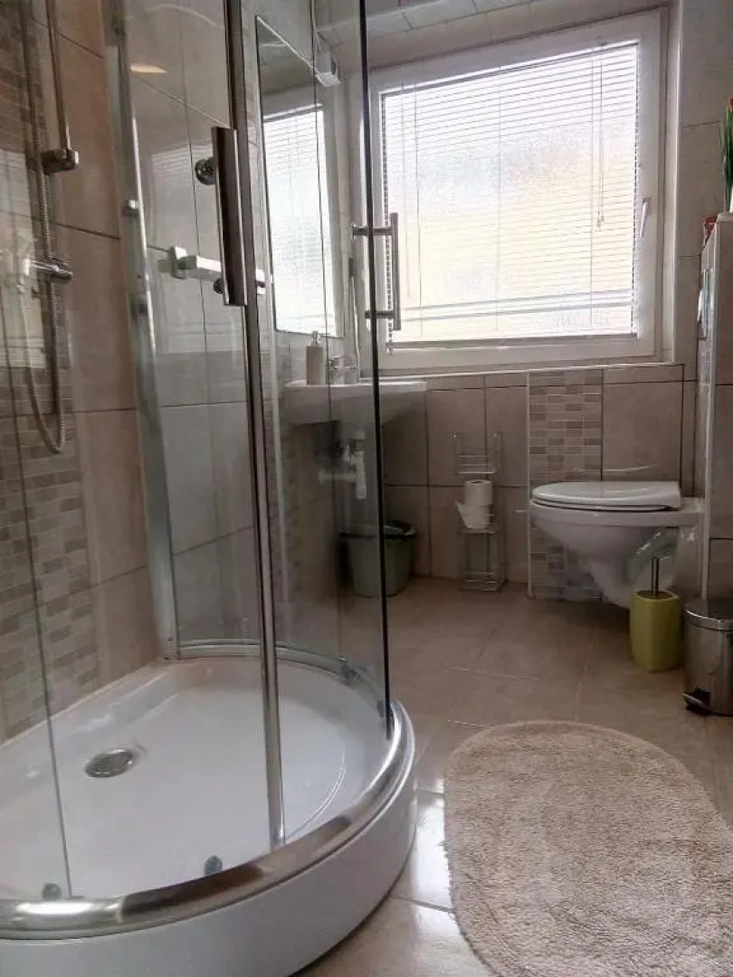 Four Season Apartment Irene