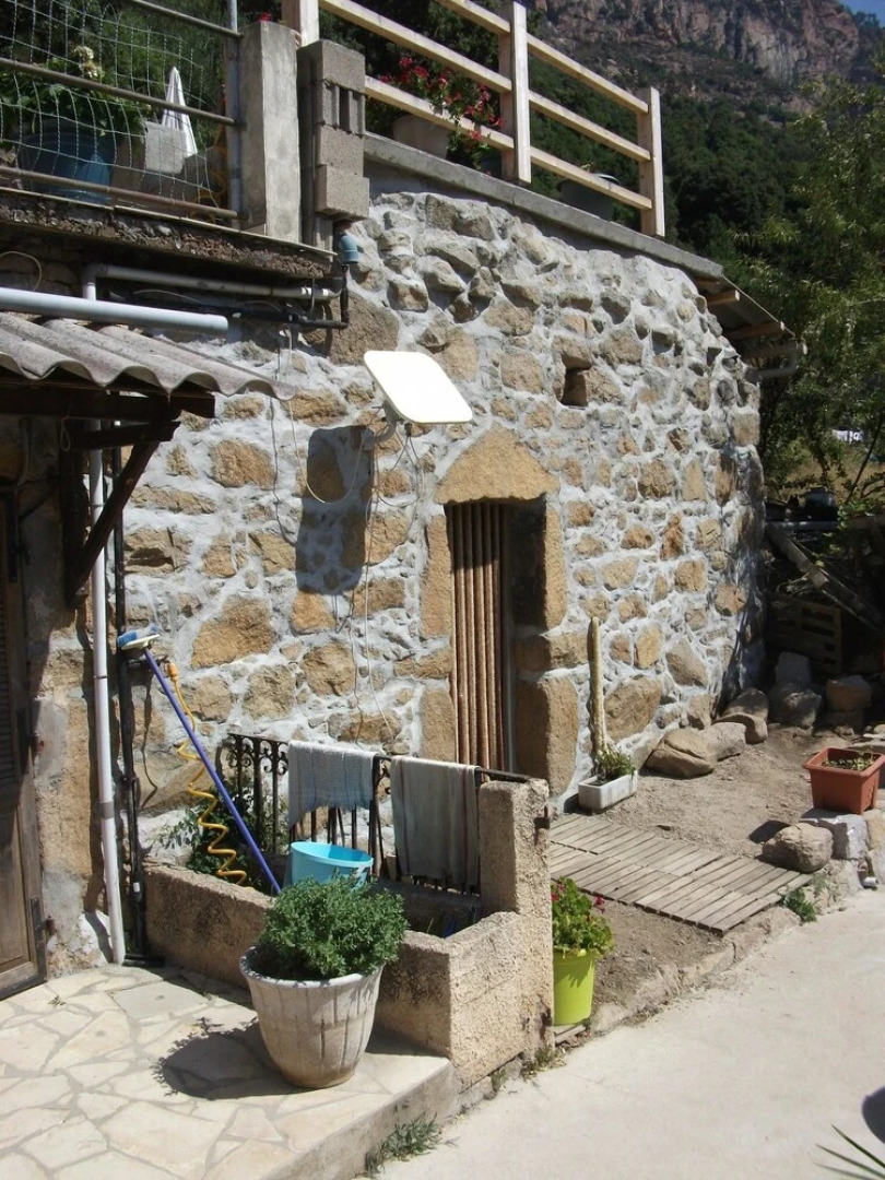 Studio in Ota, With Wonderful Mountain View, Furnished Terrace and Wif