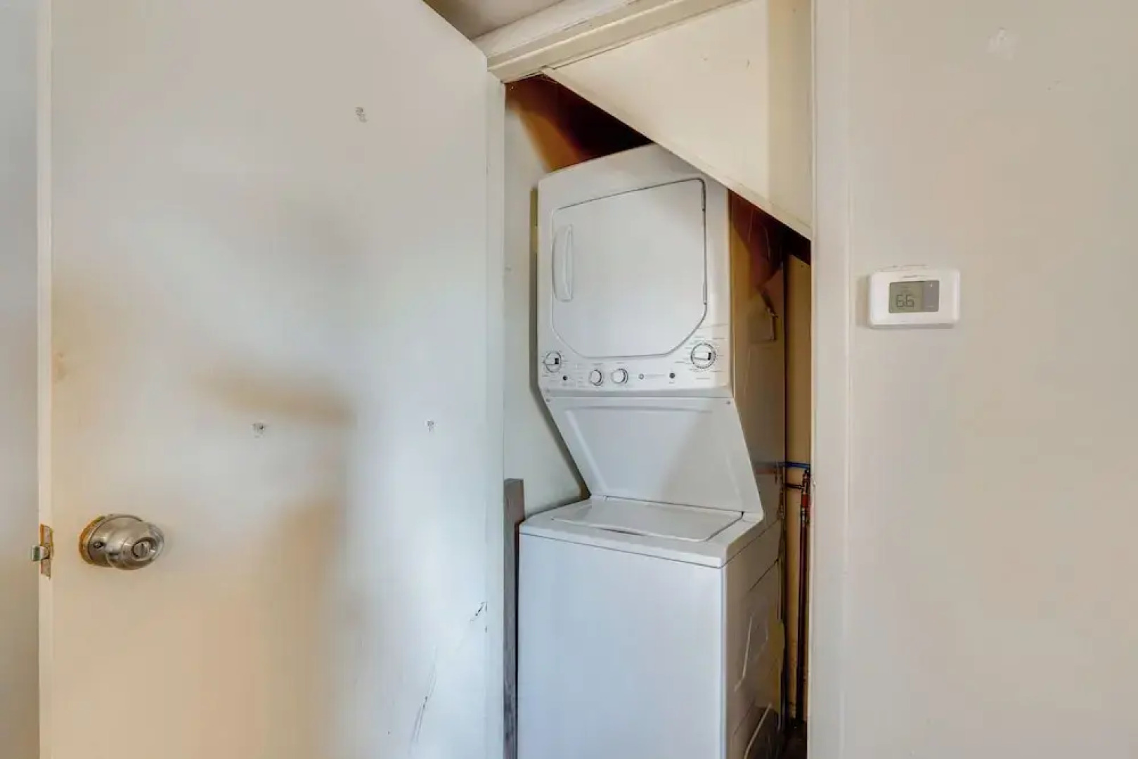 Chic Farmhouse, 3Mi to Lake-pet Friendly & Golfing