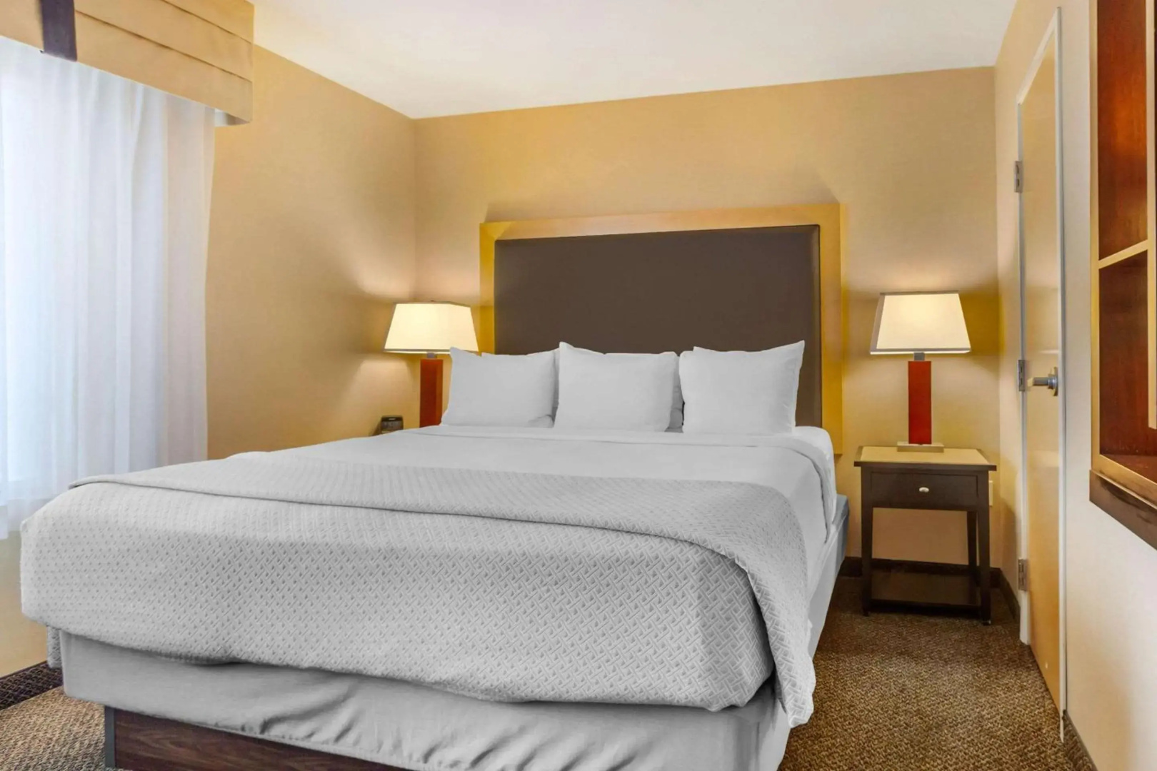 Cambria Suites Fort Collins