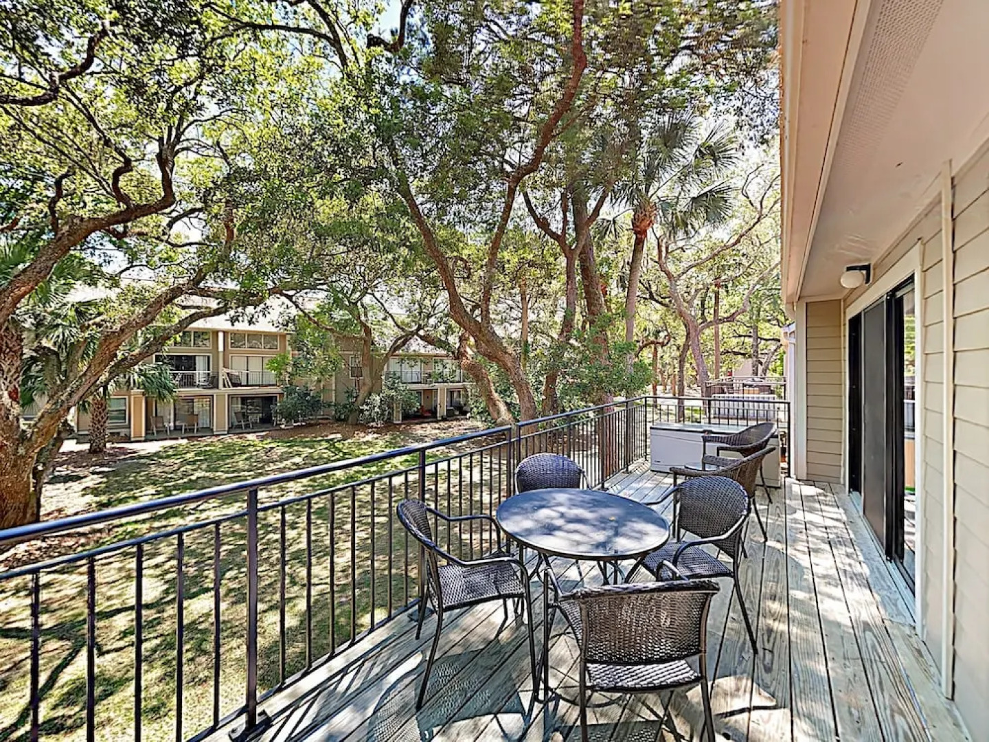 Coastal Chic Villa 2 Bedrooms 2 Bathrooms Villa