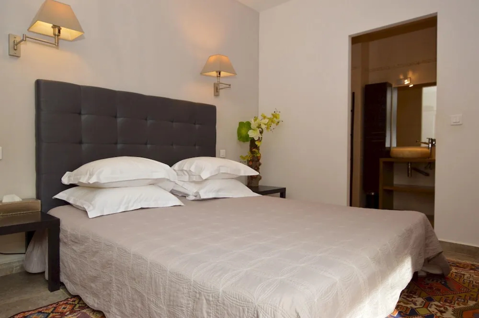 Villa piscine à débordement panorama