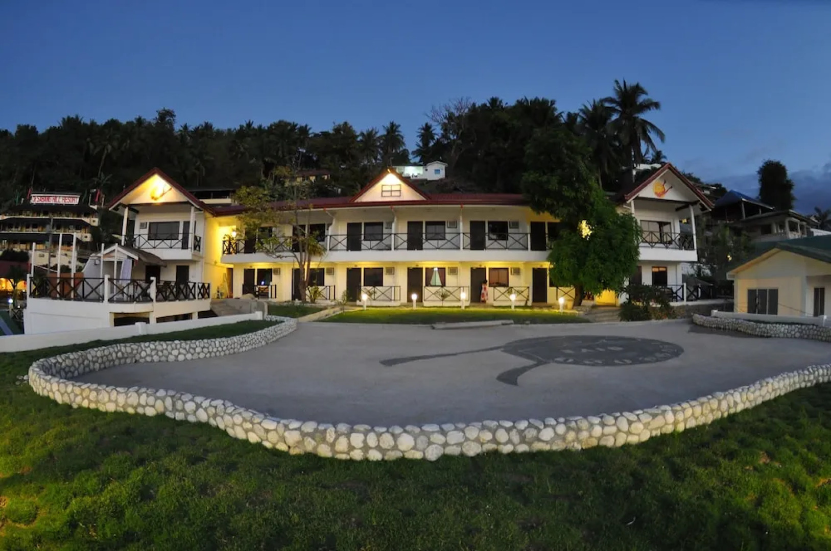 Paradise Resort and Dive Shop