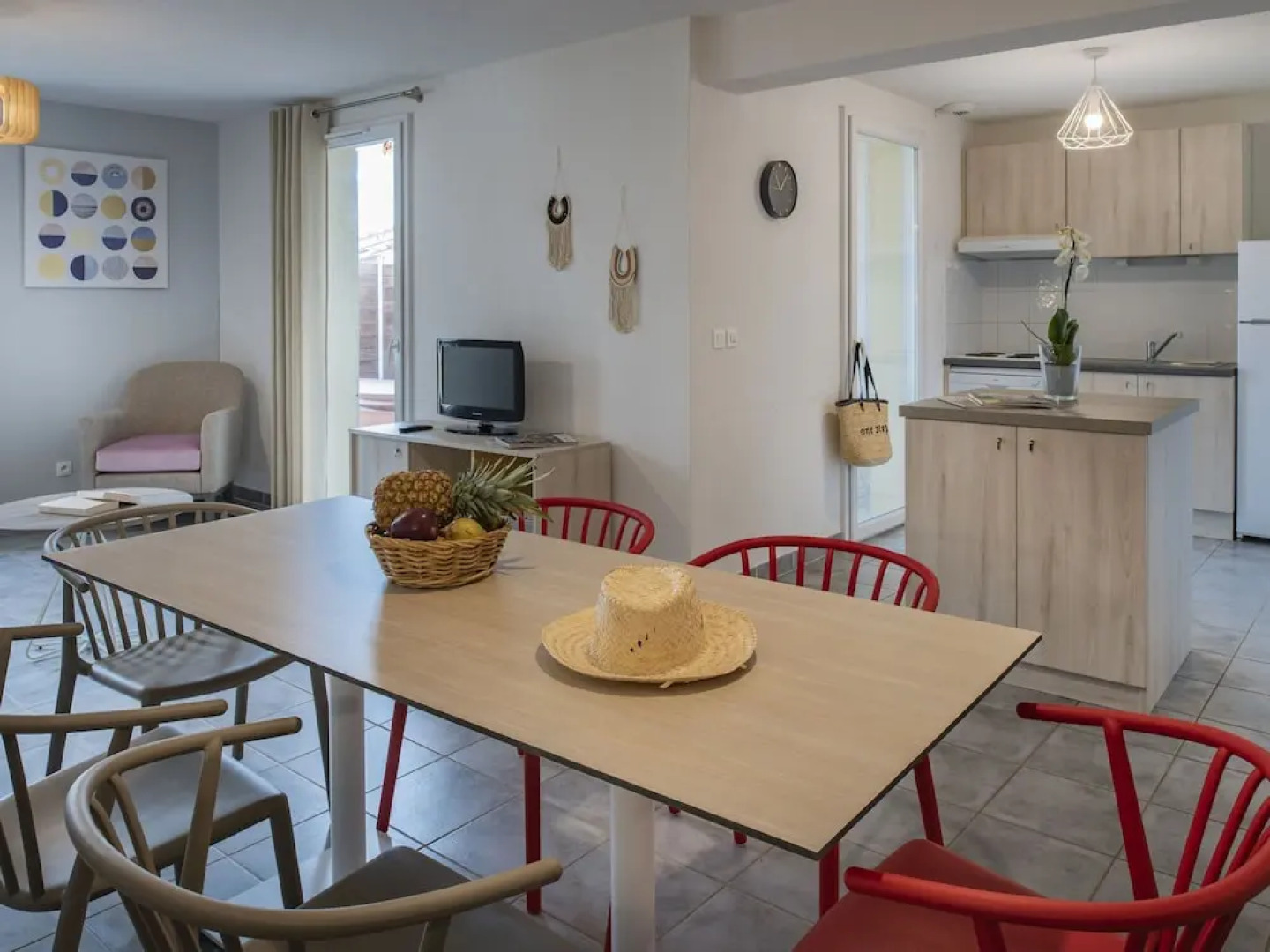 Semi-detached Home in Mediterranean Style, With Nice AC