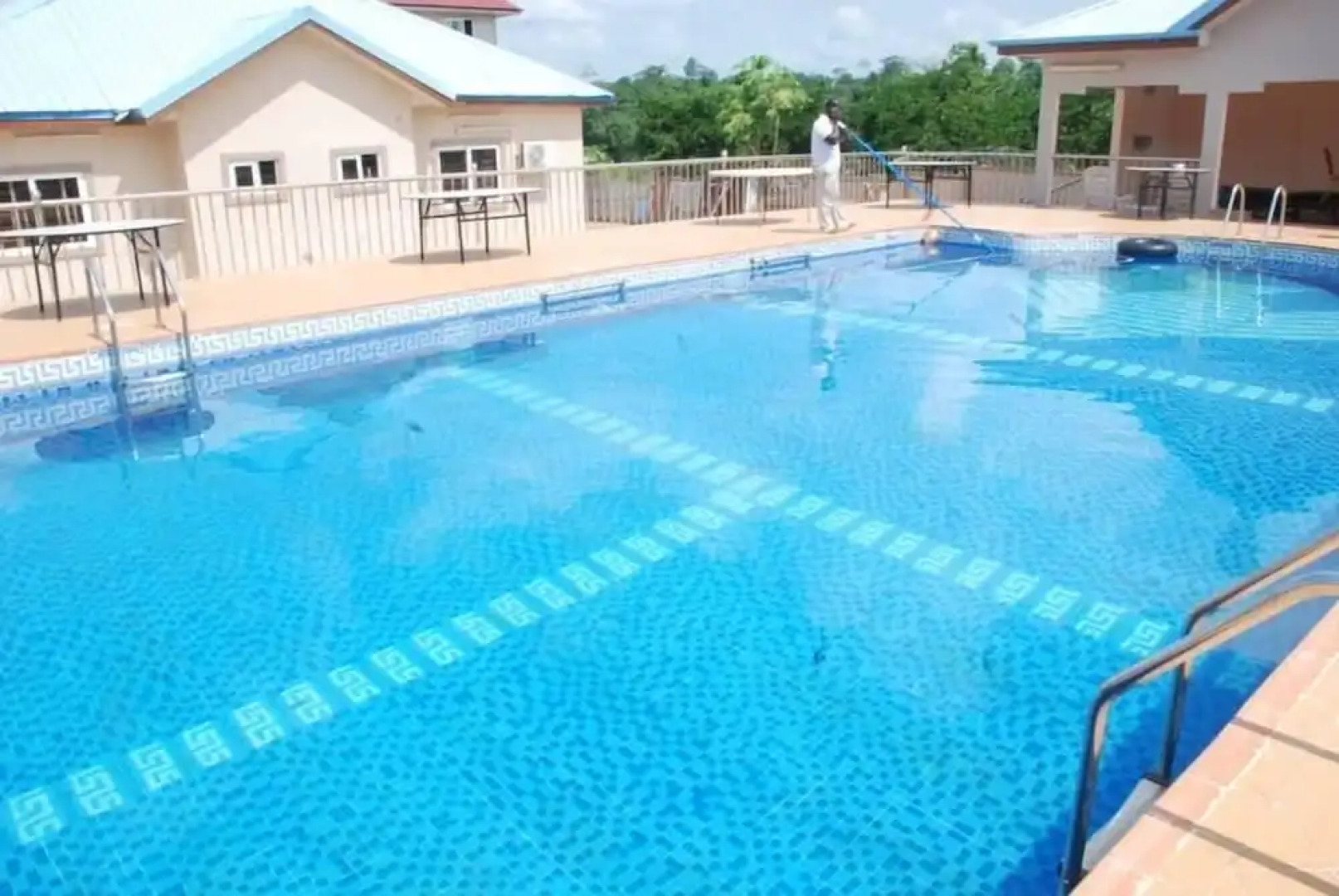 Obaa'S Golden Plaza Hotel