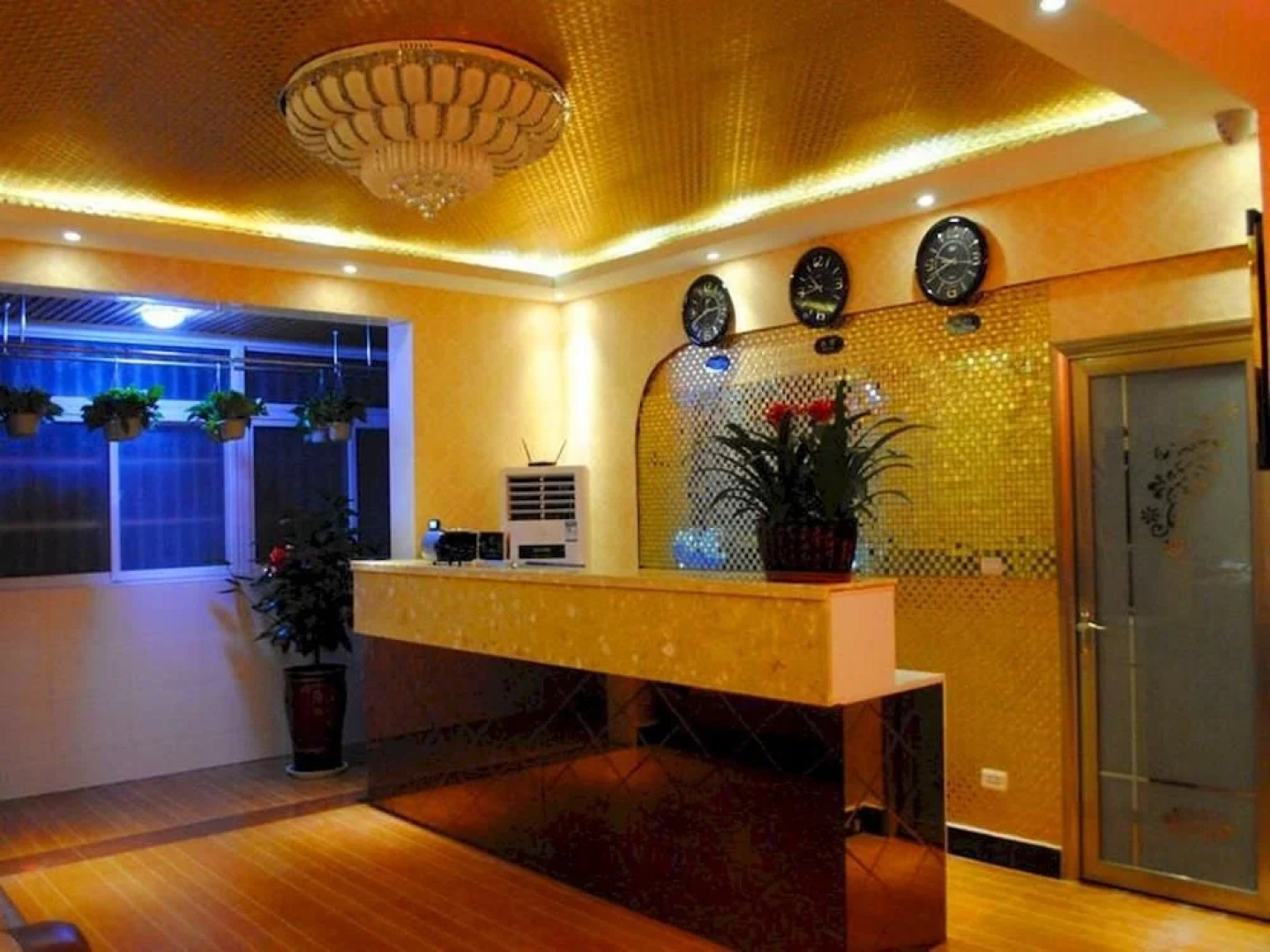 Bed on Journey Business Hotel