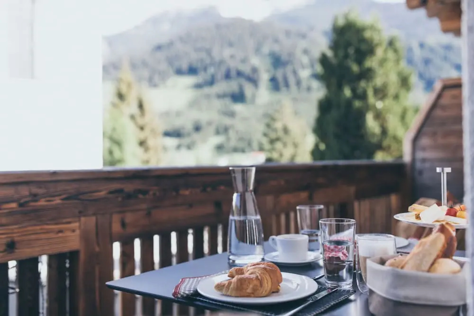 Apart-Hotel PURE Lermoos