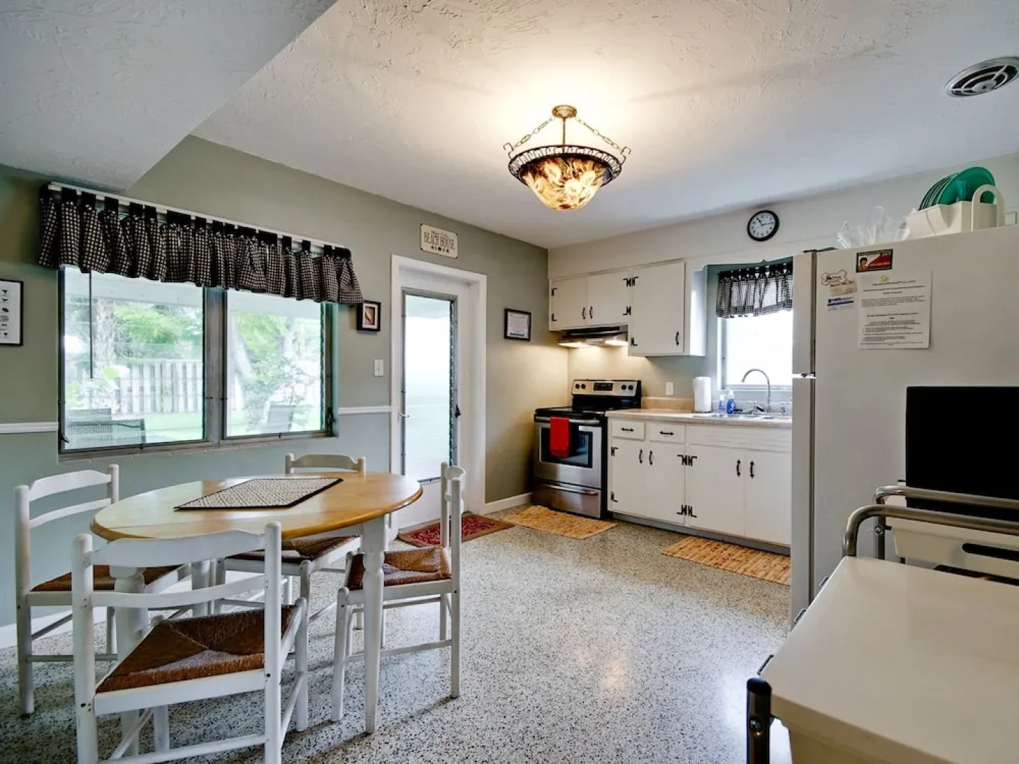 Venice Harbor 604 by Vtrips