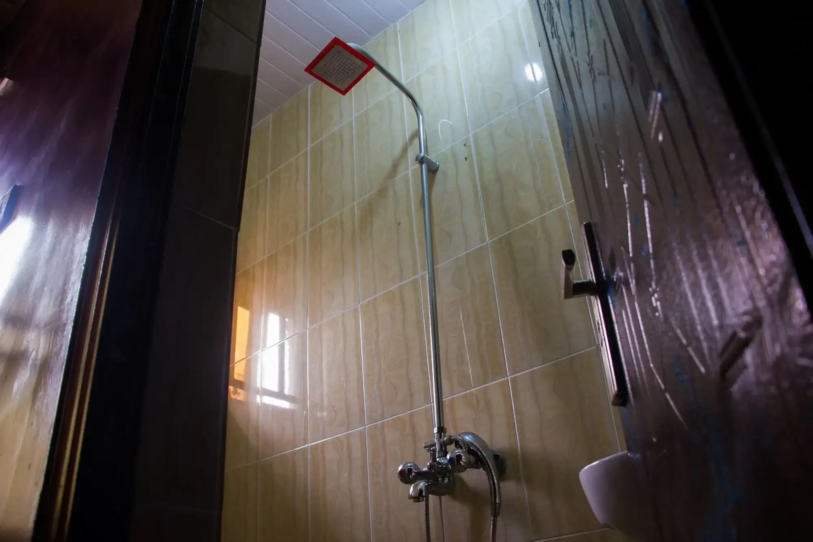 Masbat DeKings Hotel