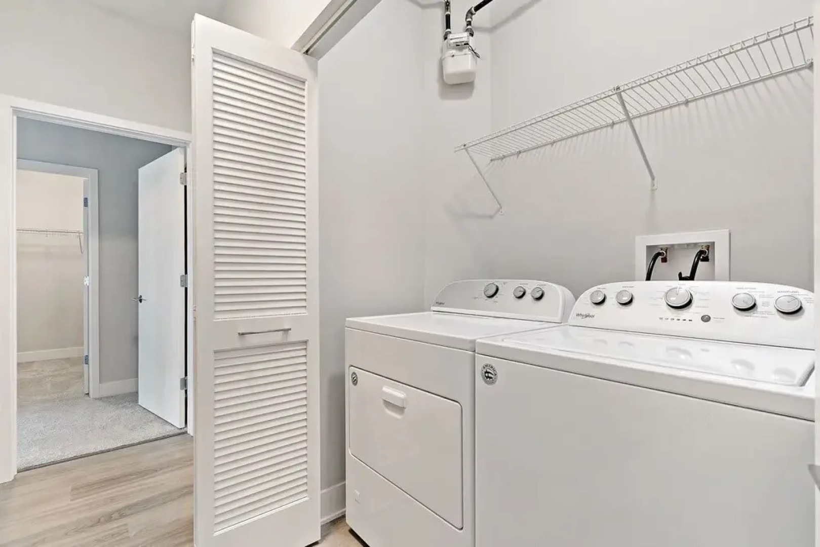 2BR Modern Living in Warrenville