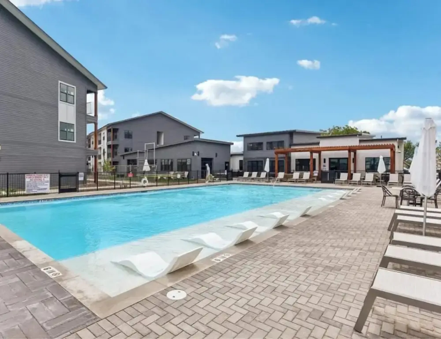 Landing Apartments Seguin