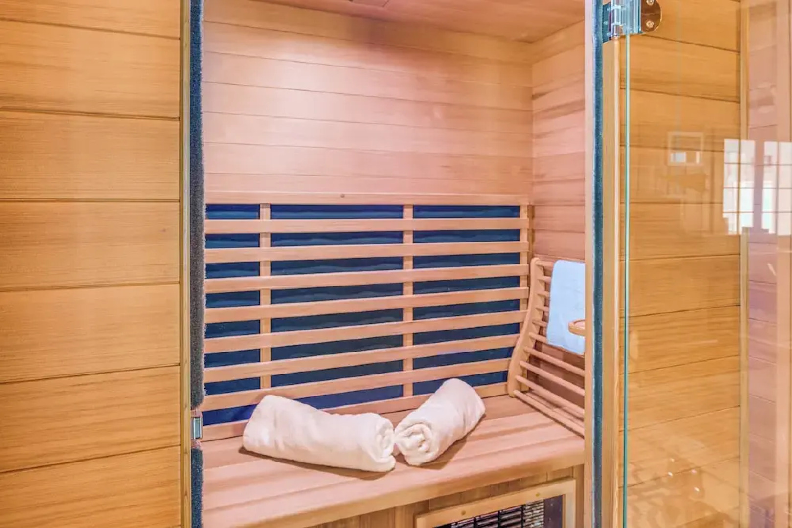 Family-friendly Lake Waubesa Home: Boat + Swim!