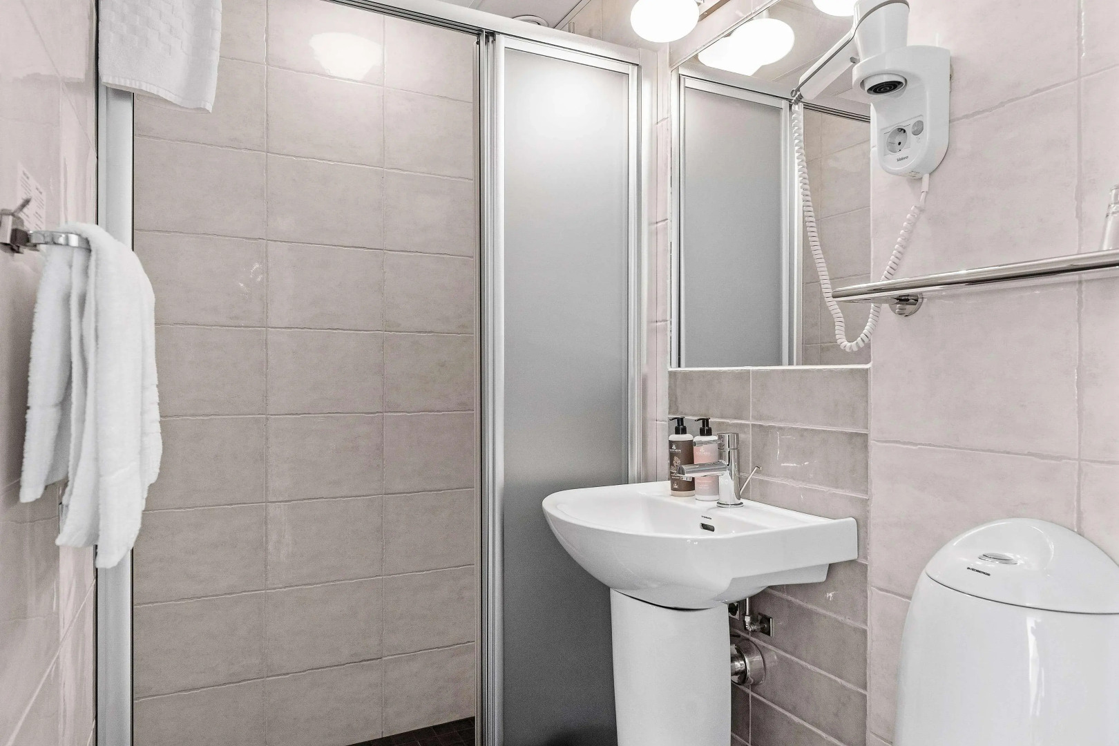 Best Western Plus Edward Hotel