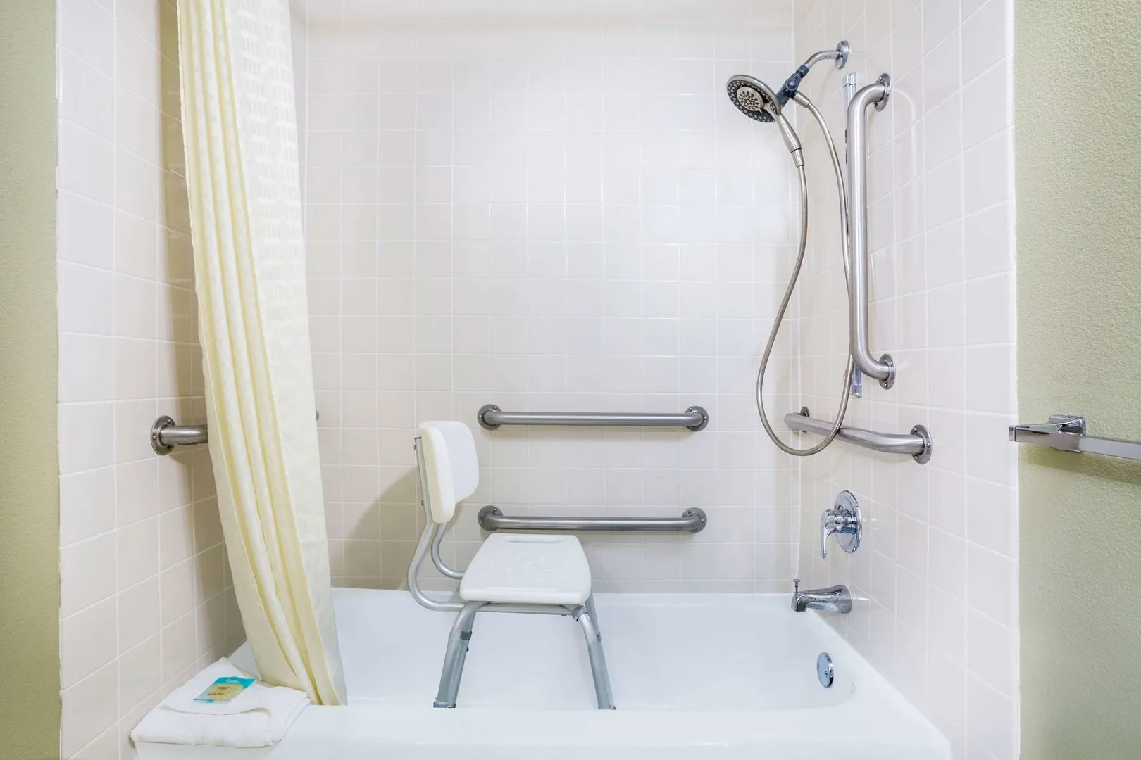 AmericInn by Wyndham International Falls