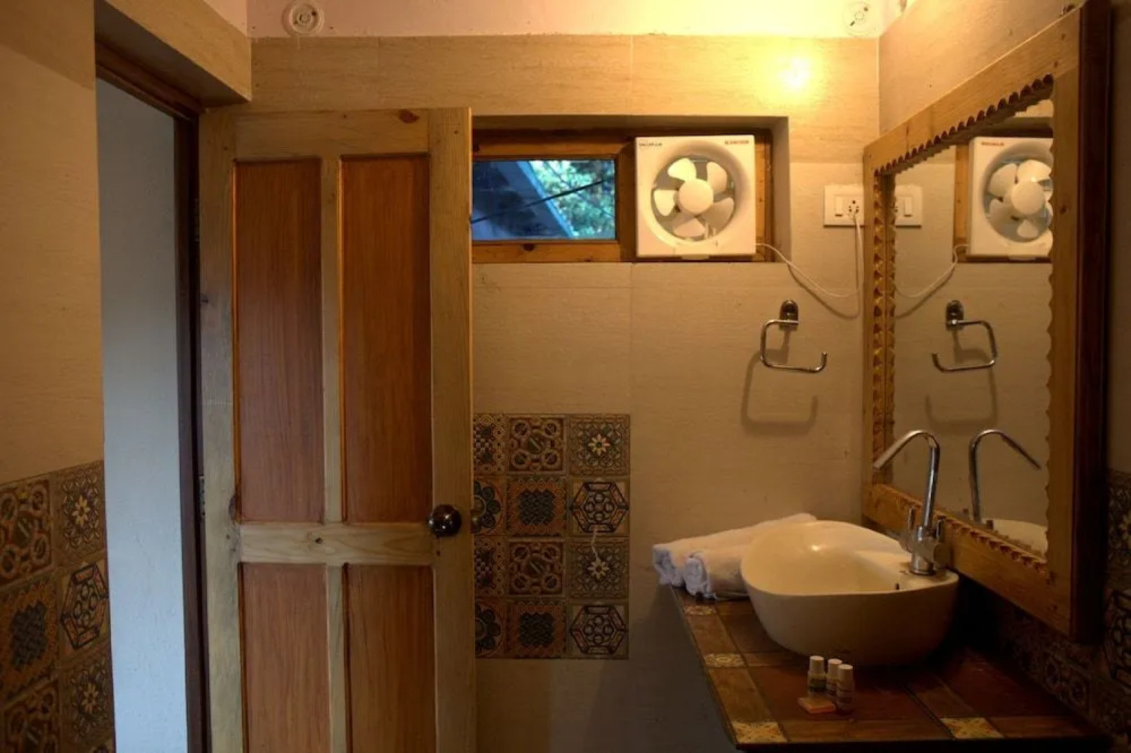 Parwati Resort - A Luxury Himalaya View Resort In Patal Bhuvaneshwar