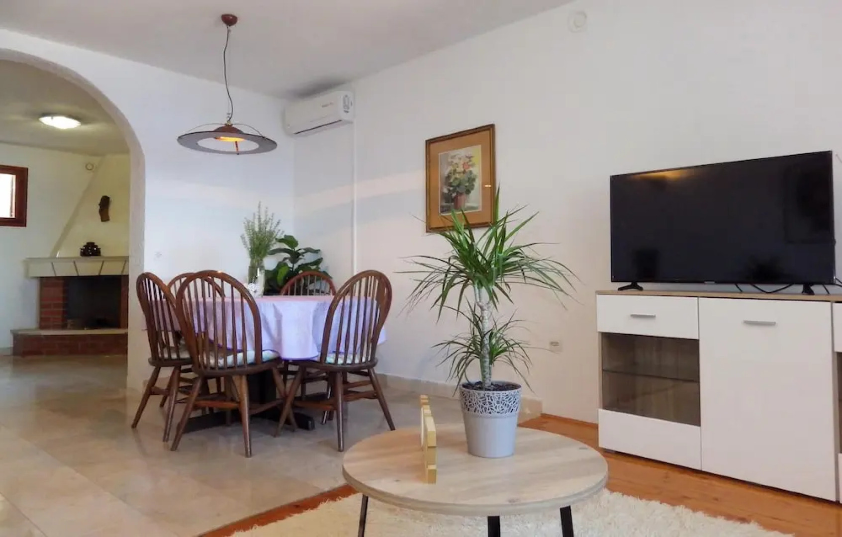 Beautiful Home in Prigradica With Wifi and 7 Bedrooms