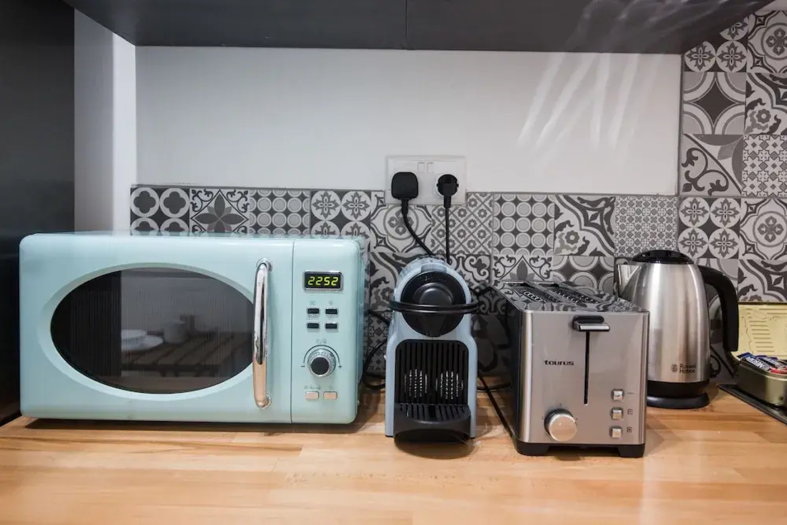 The Burrow City Rooms (Homestay)