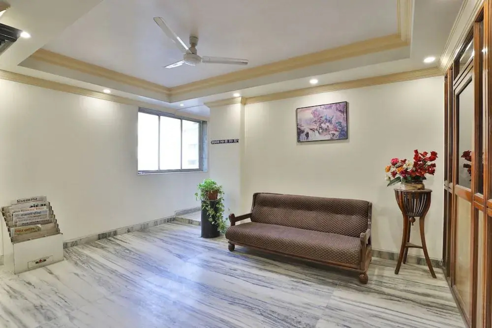 Oyo 30296 Hotel Sha-Inn