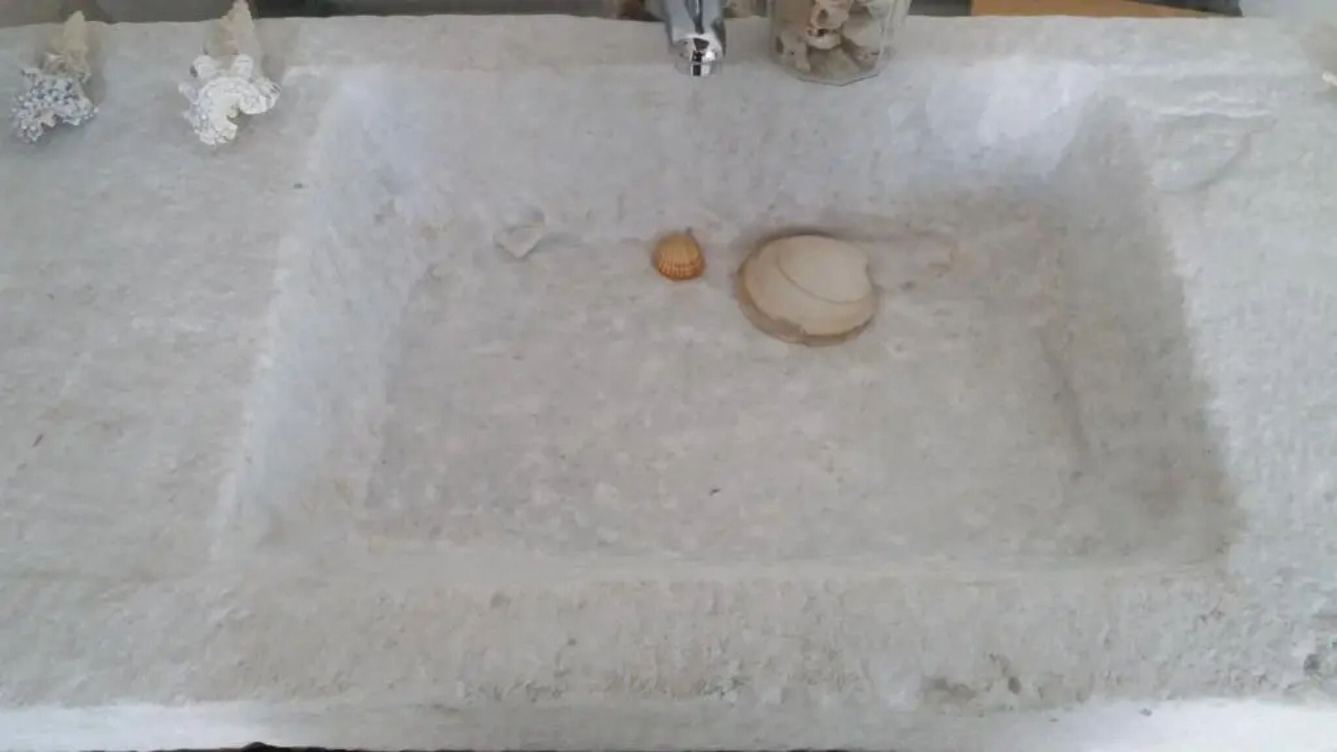 "Fasolas square house" is located 30 stairs up from the main road and it is in the old market "fasolas" and next to the museums