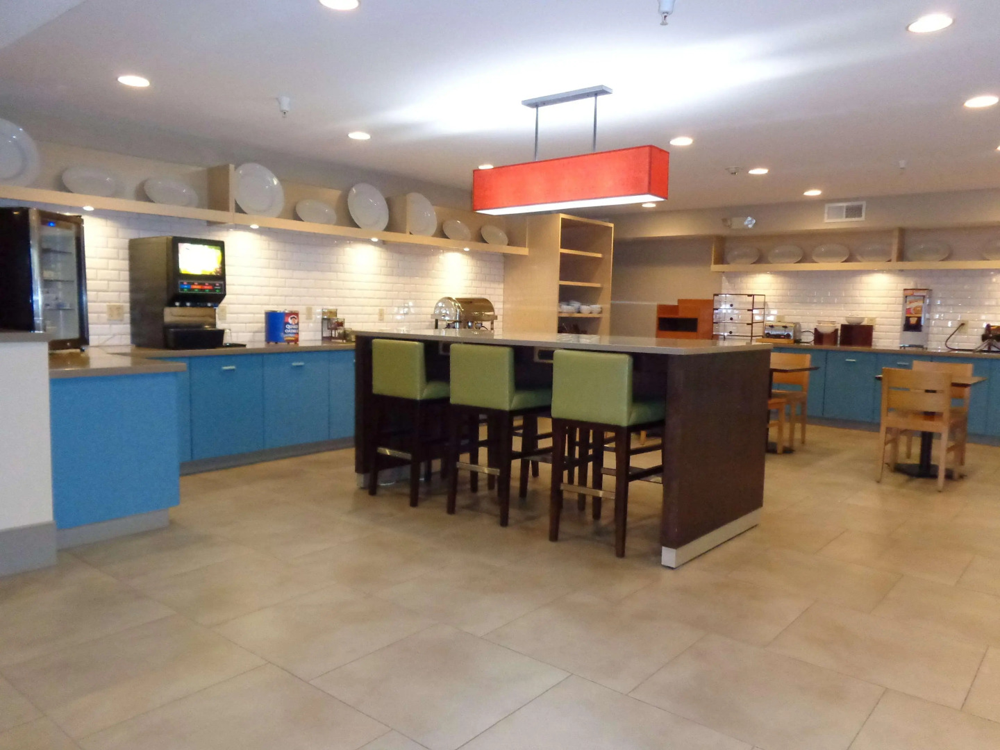 Country Inn & Suites by Radisson, Cedar Rapids Airport, IA