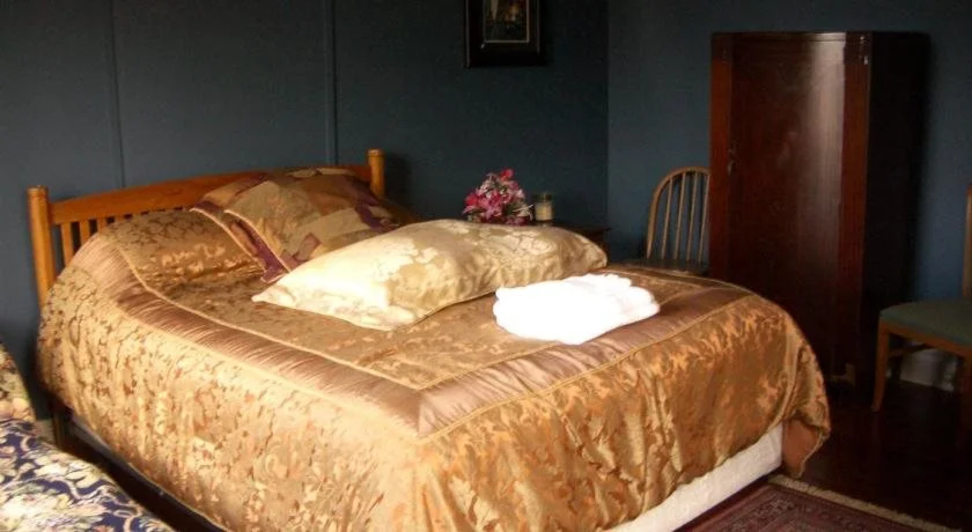 Ubon Thai Victorian Inn & Restaurant