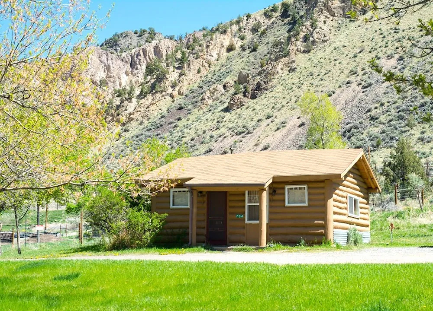Yellowstone Hot Spring Cabins