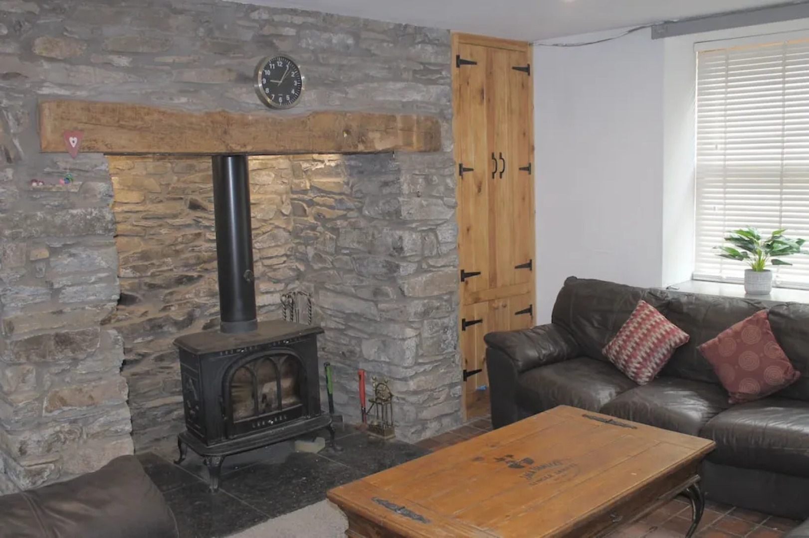 Brackendale Luxury Townhouse, hot Tub,sauna, Games