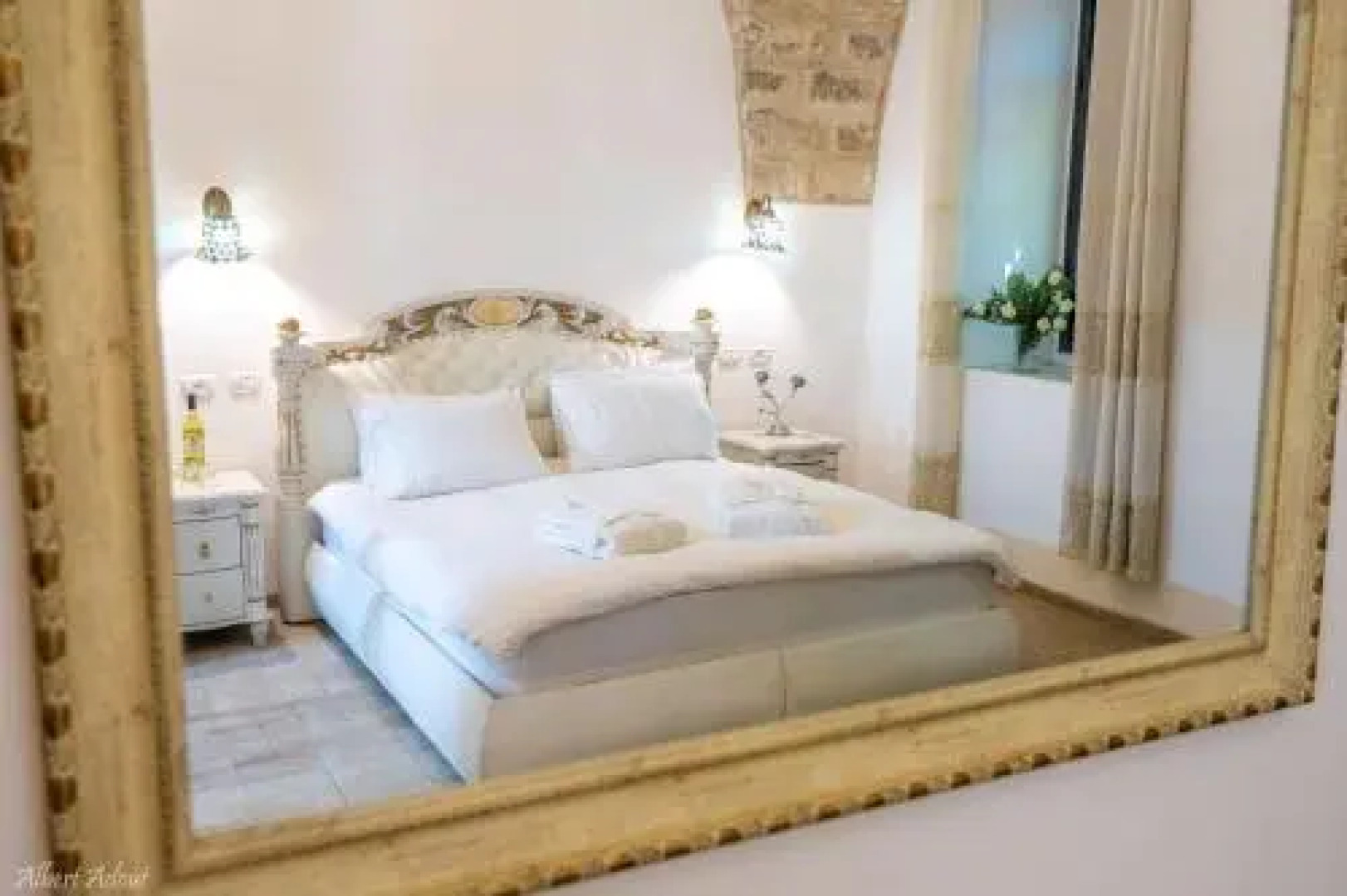 The Antiquity Heart Mansion