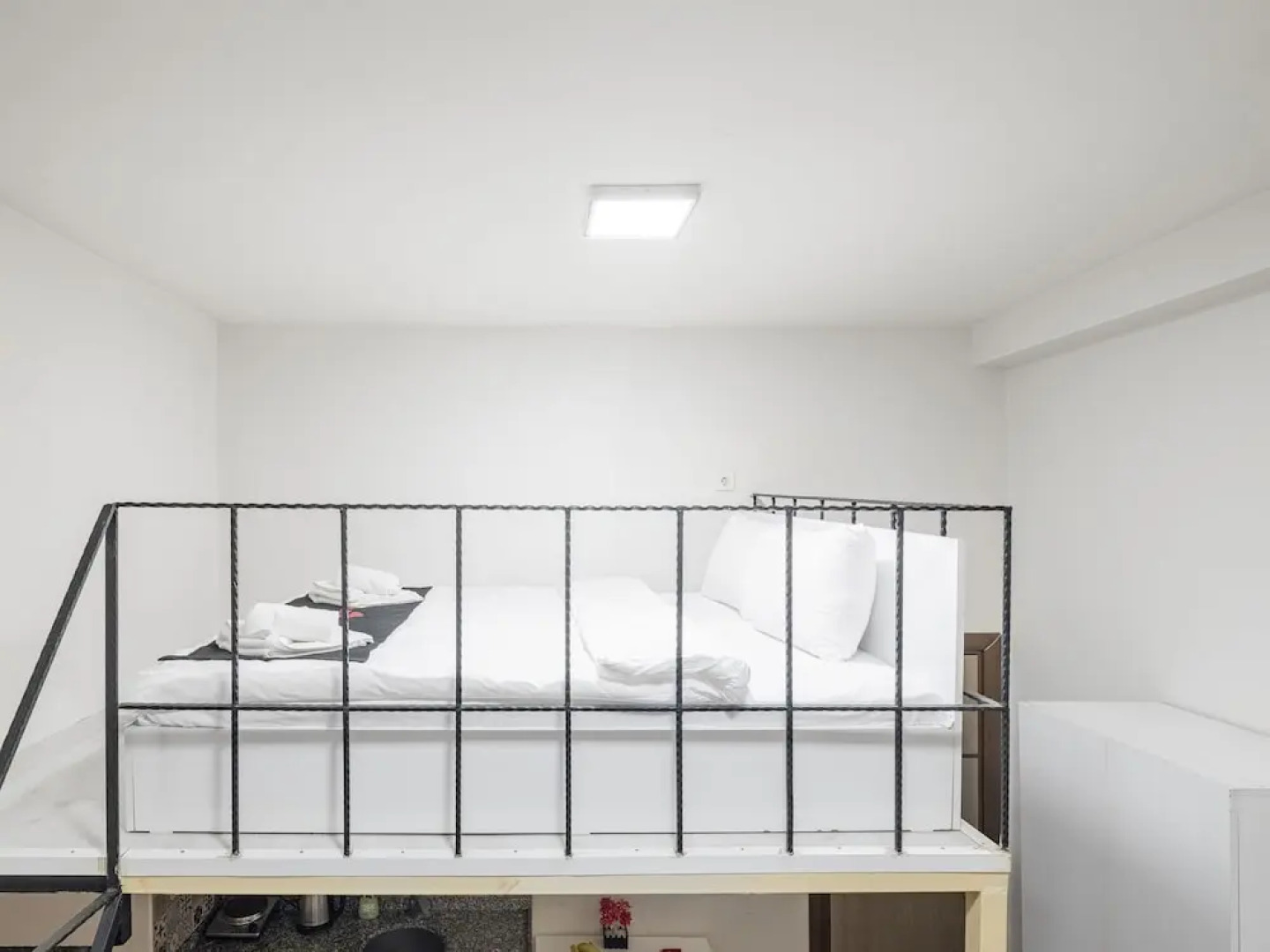 The Red Tent Suite 88