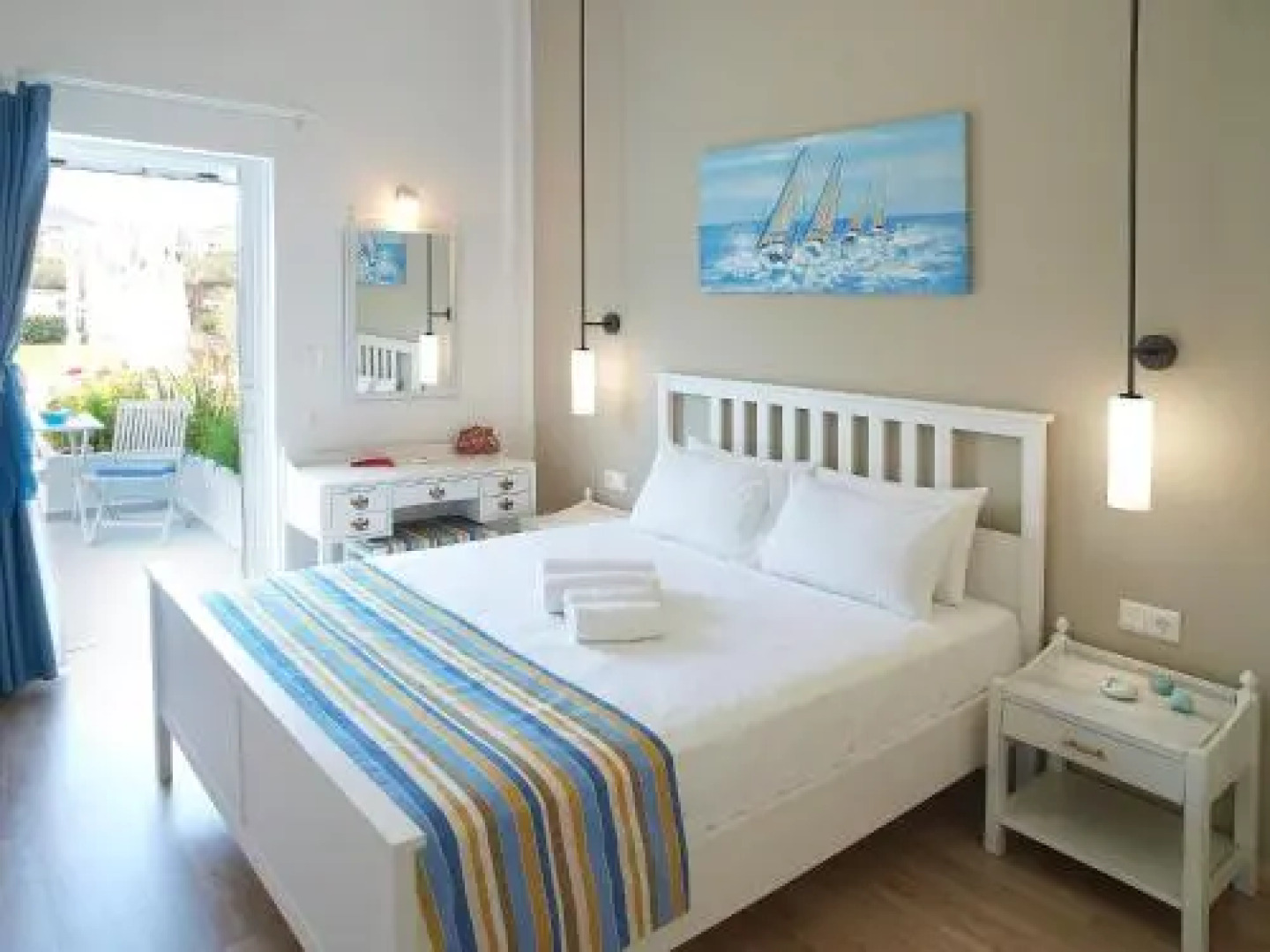 Almiris Seaside Apartments