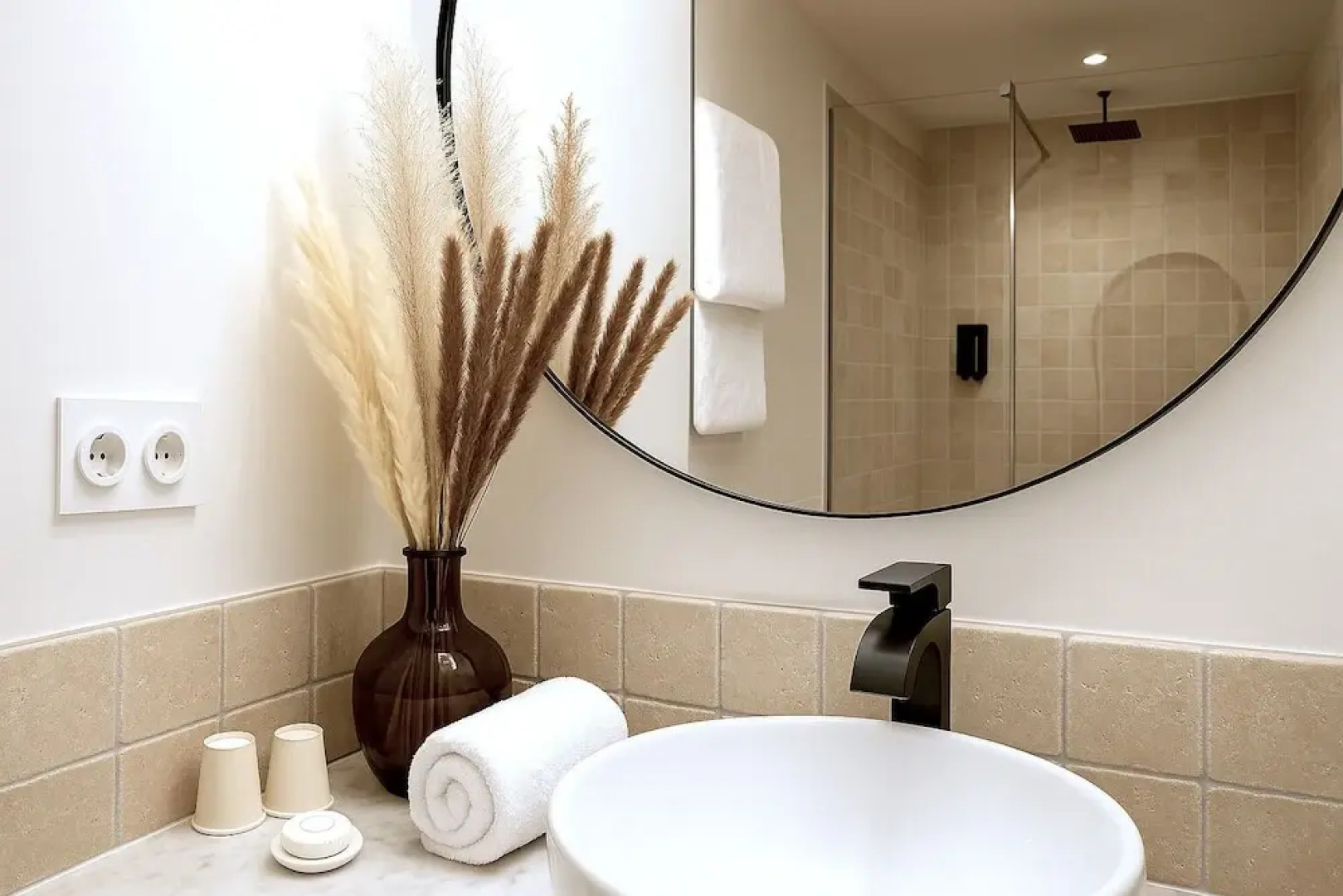 MAYA Appartements & Suites