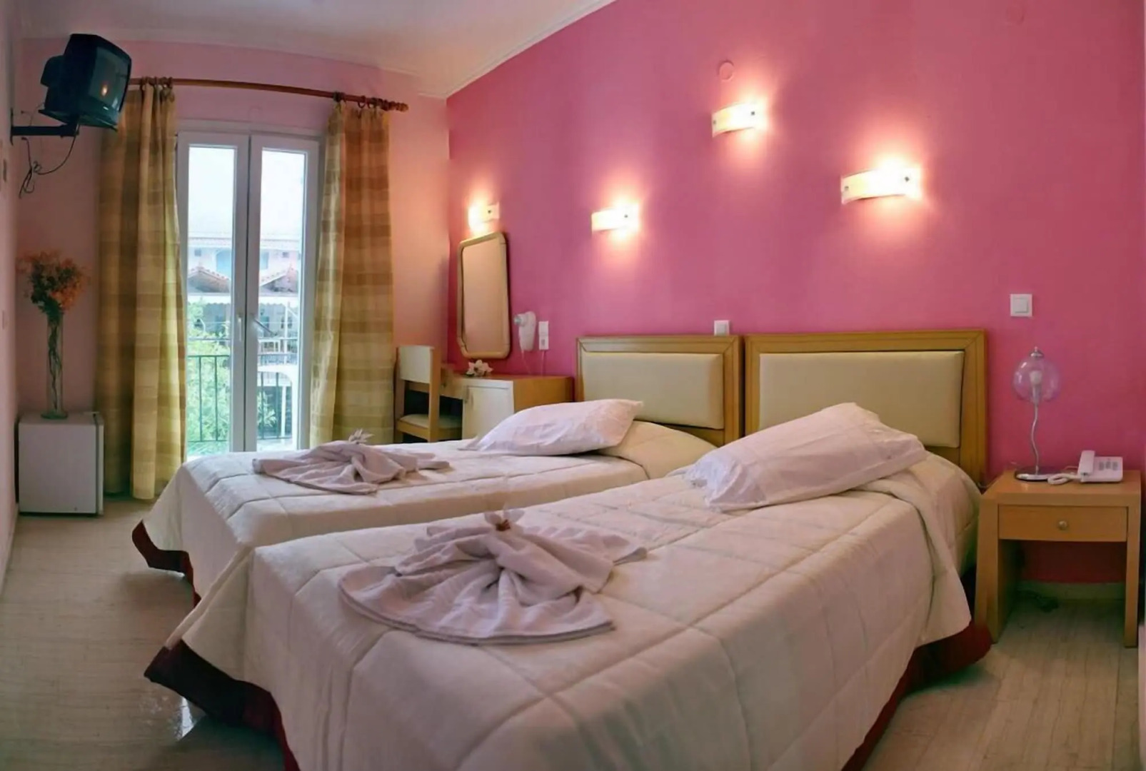 Theofilos Classic Hotel