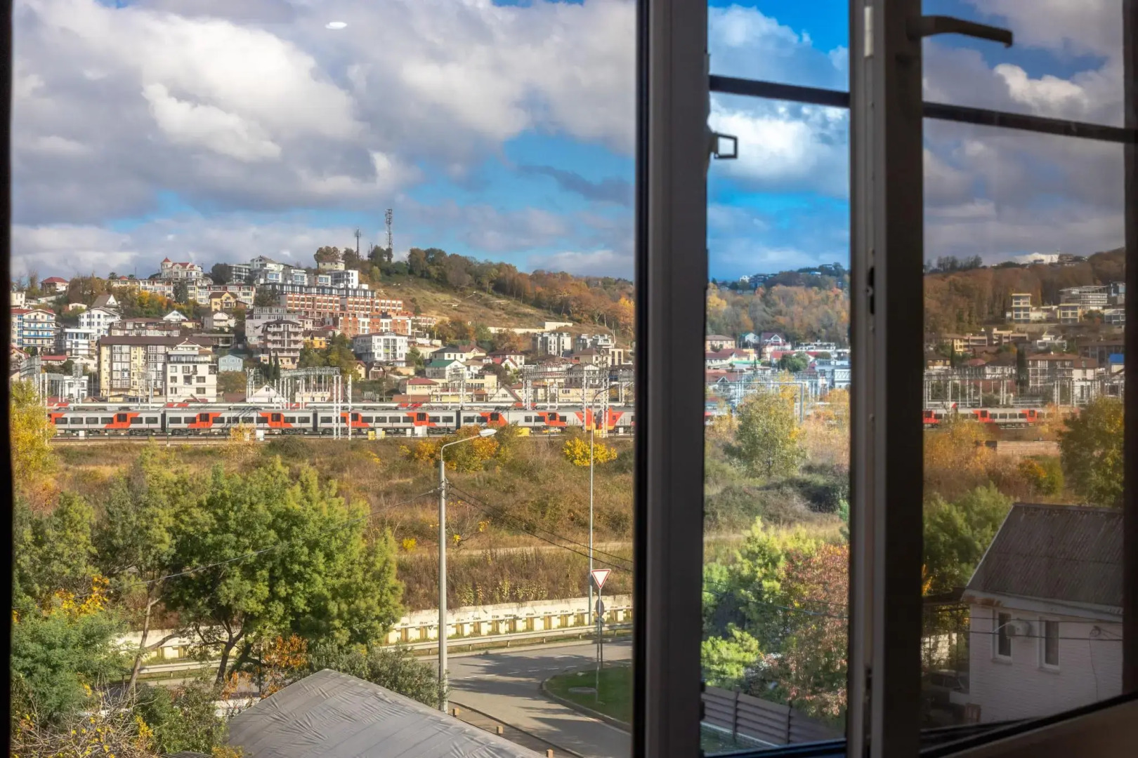 Море апартаментов в переулке Кувшинок