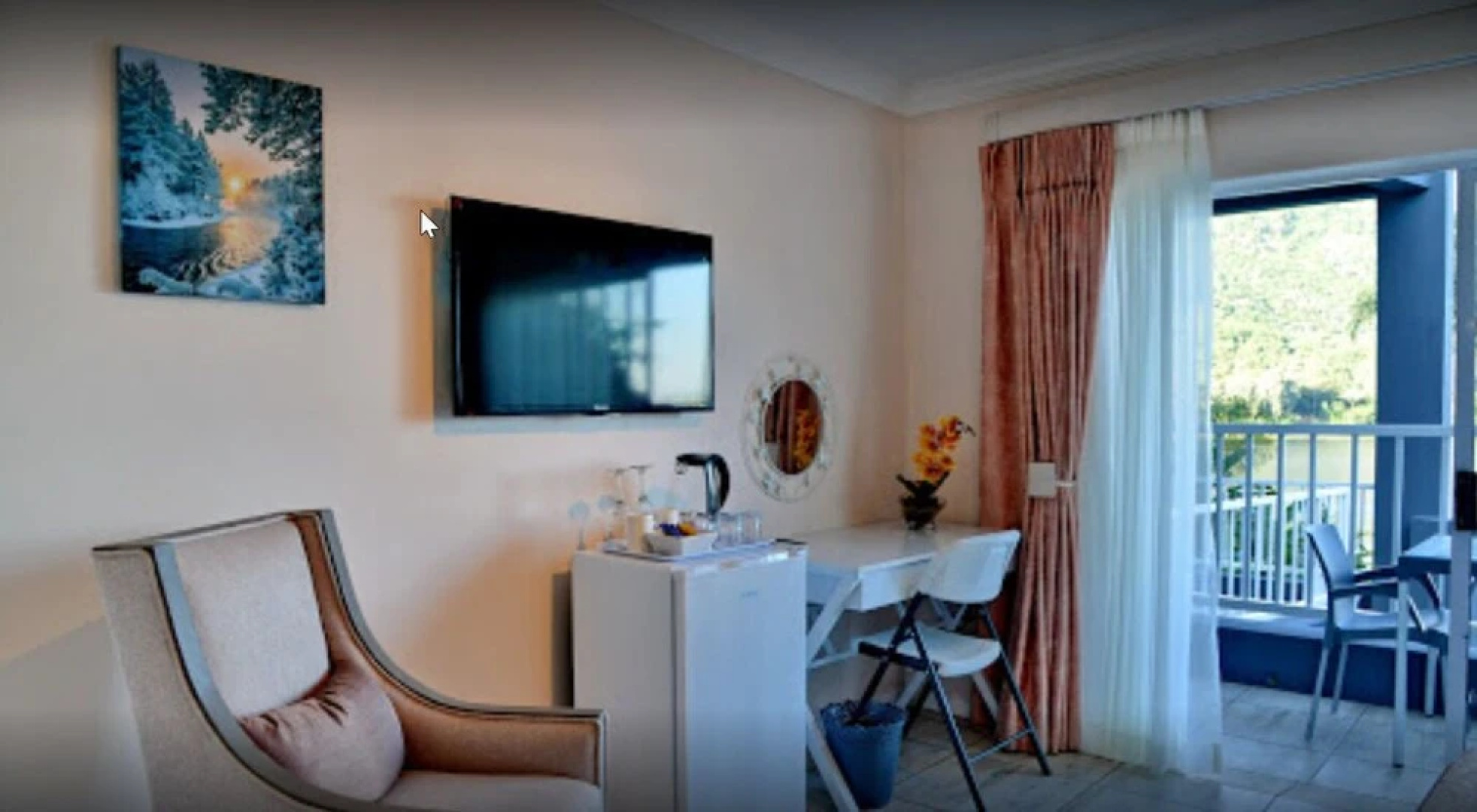 The Shore House Bed & Breakfast