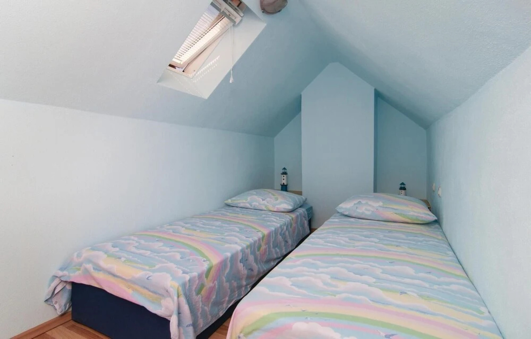 Amazing Home in Praznica With 4 Bedrooms, Wifi and Outdoor Swimming Pool