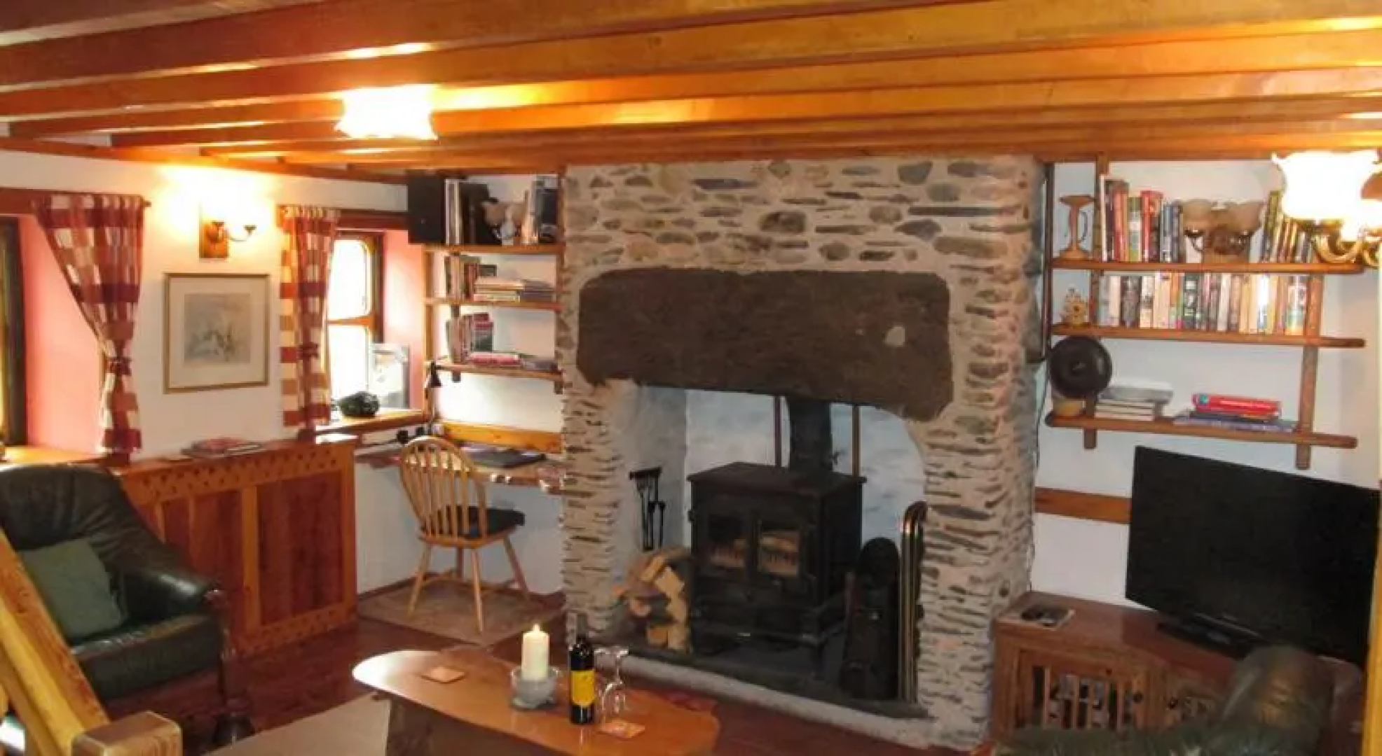 Holiday home Bron-Nant
