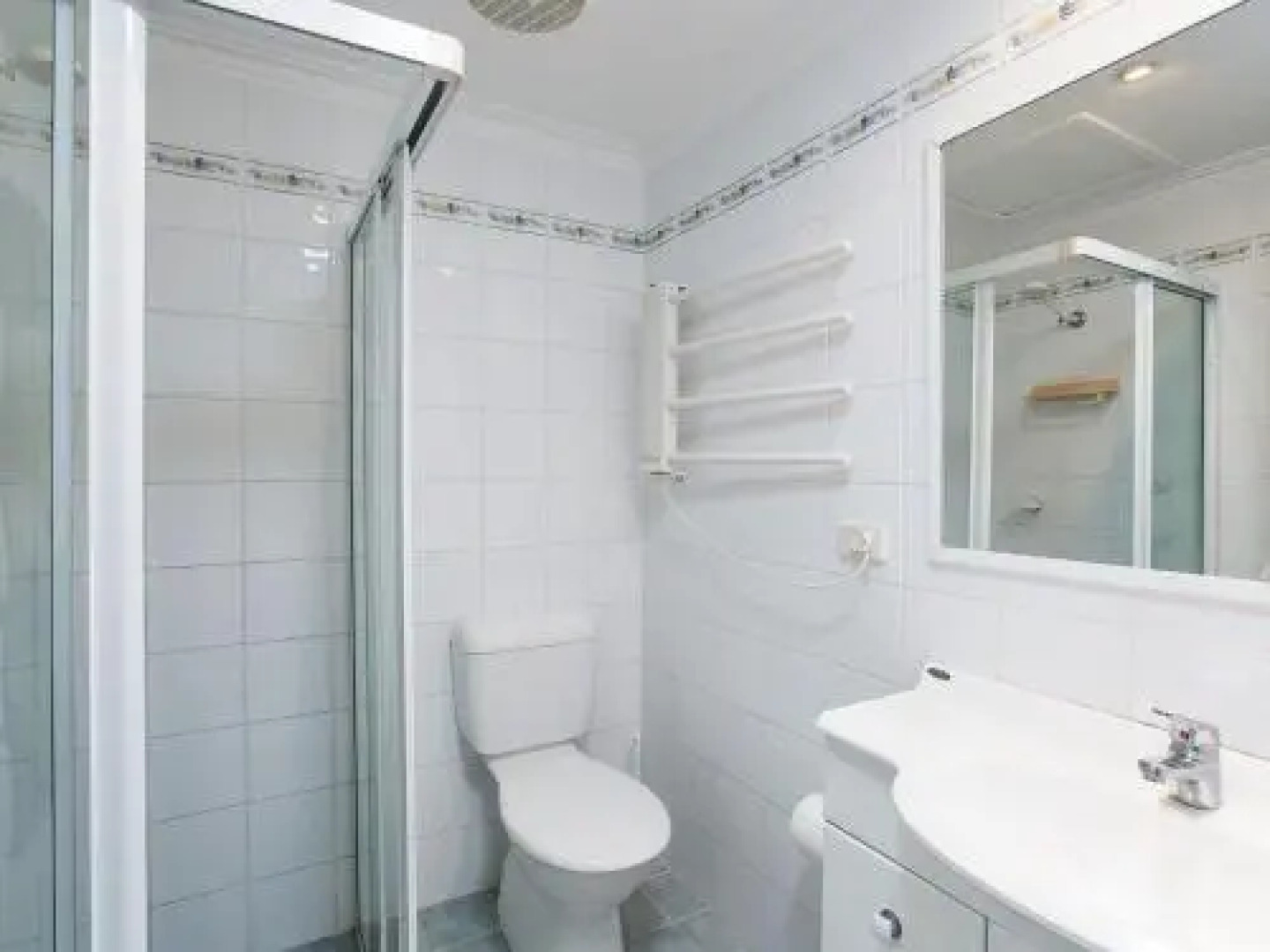 Happy Tails' , 55 Pantowora Street - pet friendly, air conditioned