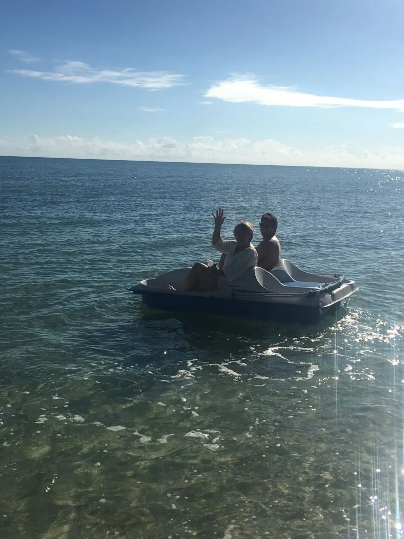 Coral Harbour Beach House And Villas