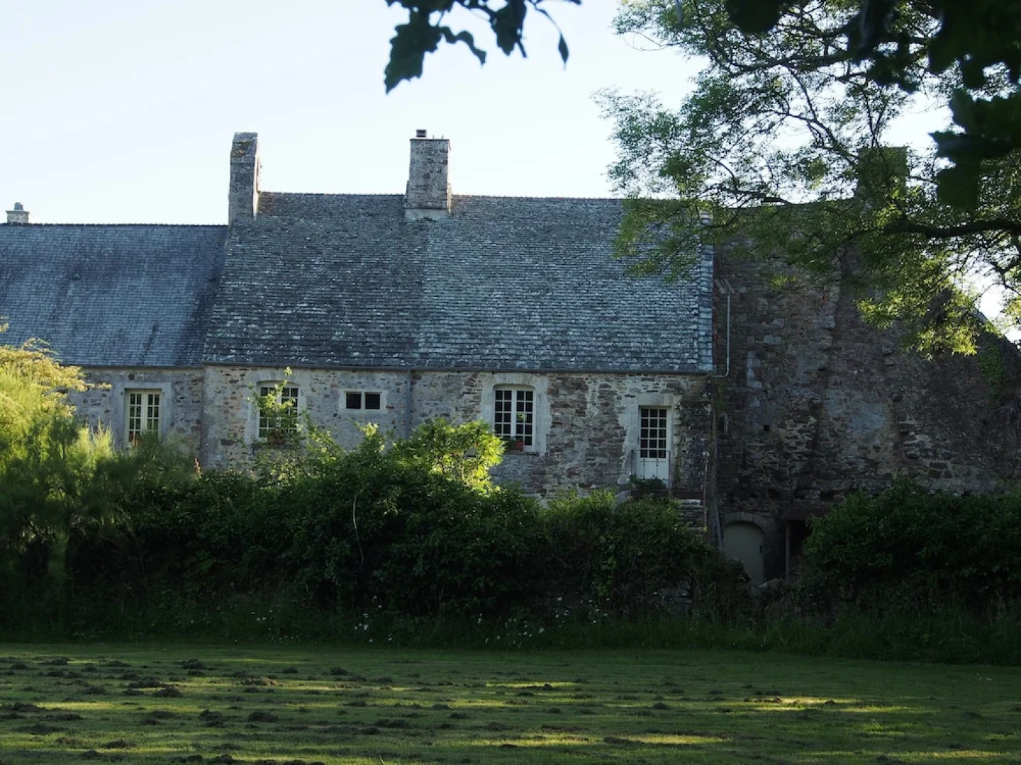 Prieure St Pierre de La Luthumiere