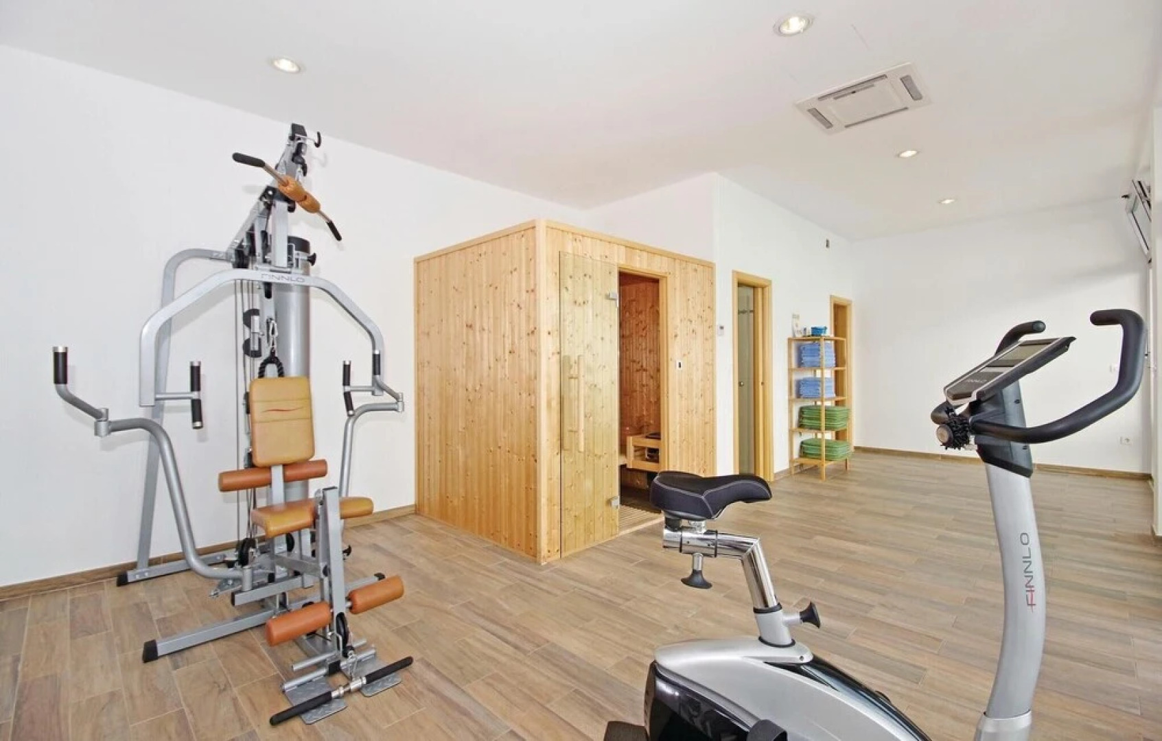 Amazing Home in Trsteno With Sauna, Wifi and 6 Bedrooms