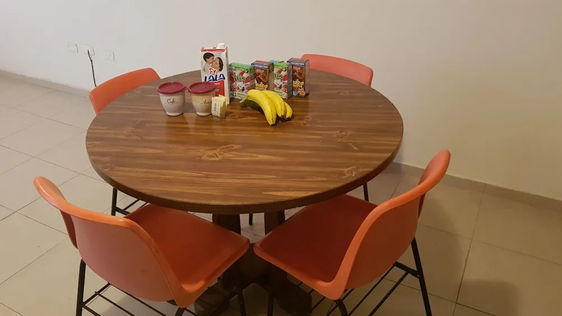 Comfortable Apartment, Secure and Private Complex, With Perimeter Fence