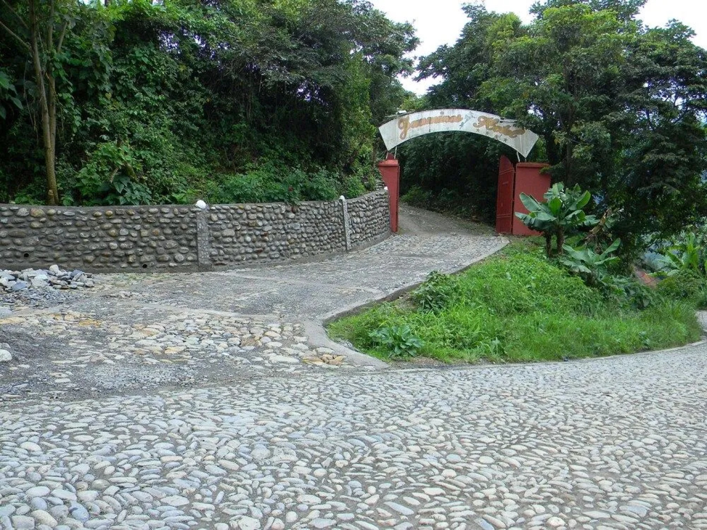 Jazmines Hotel