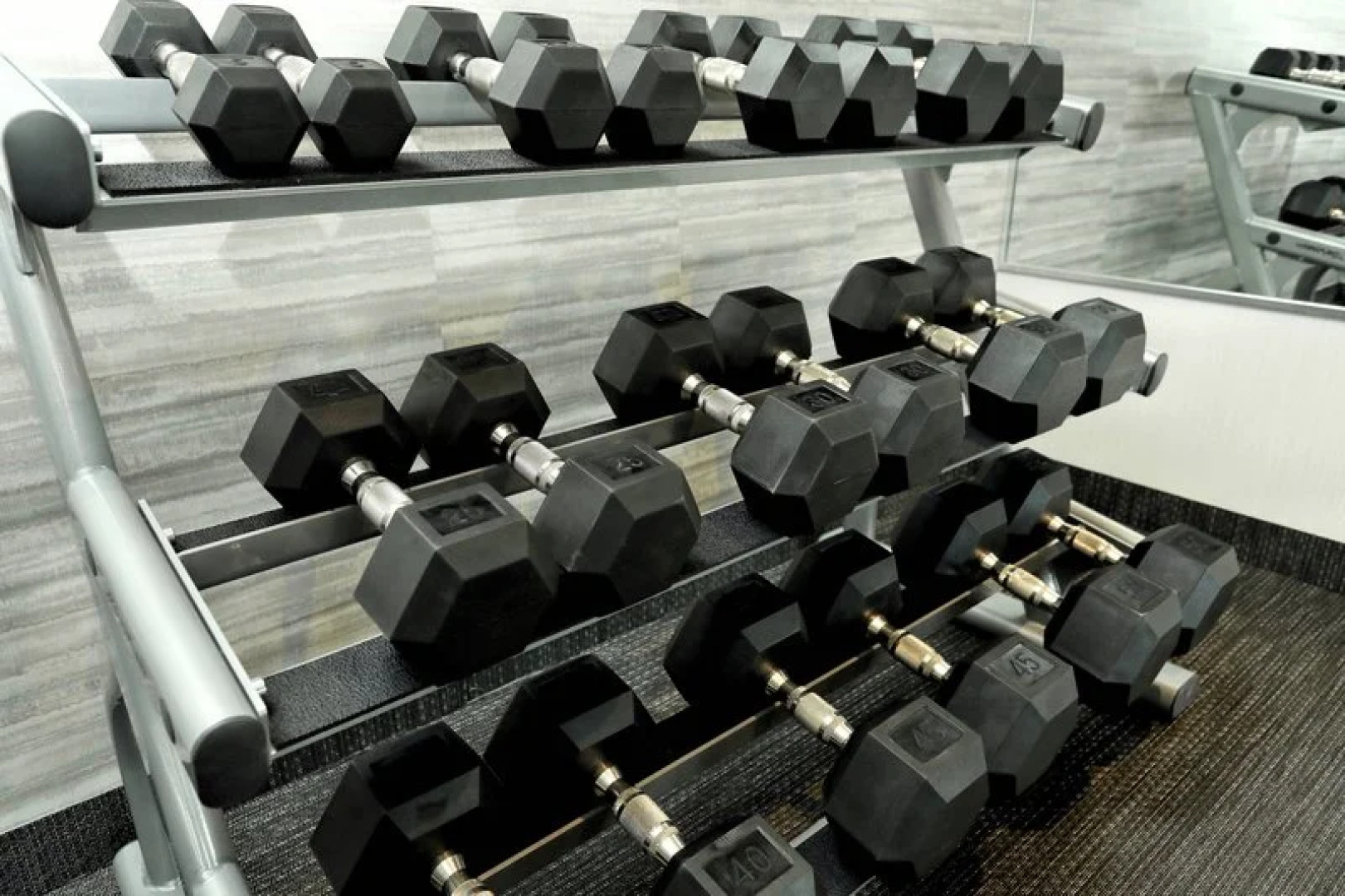 Courtyard North Brunswick