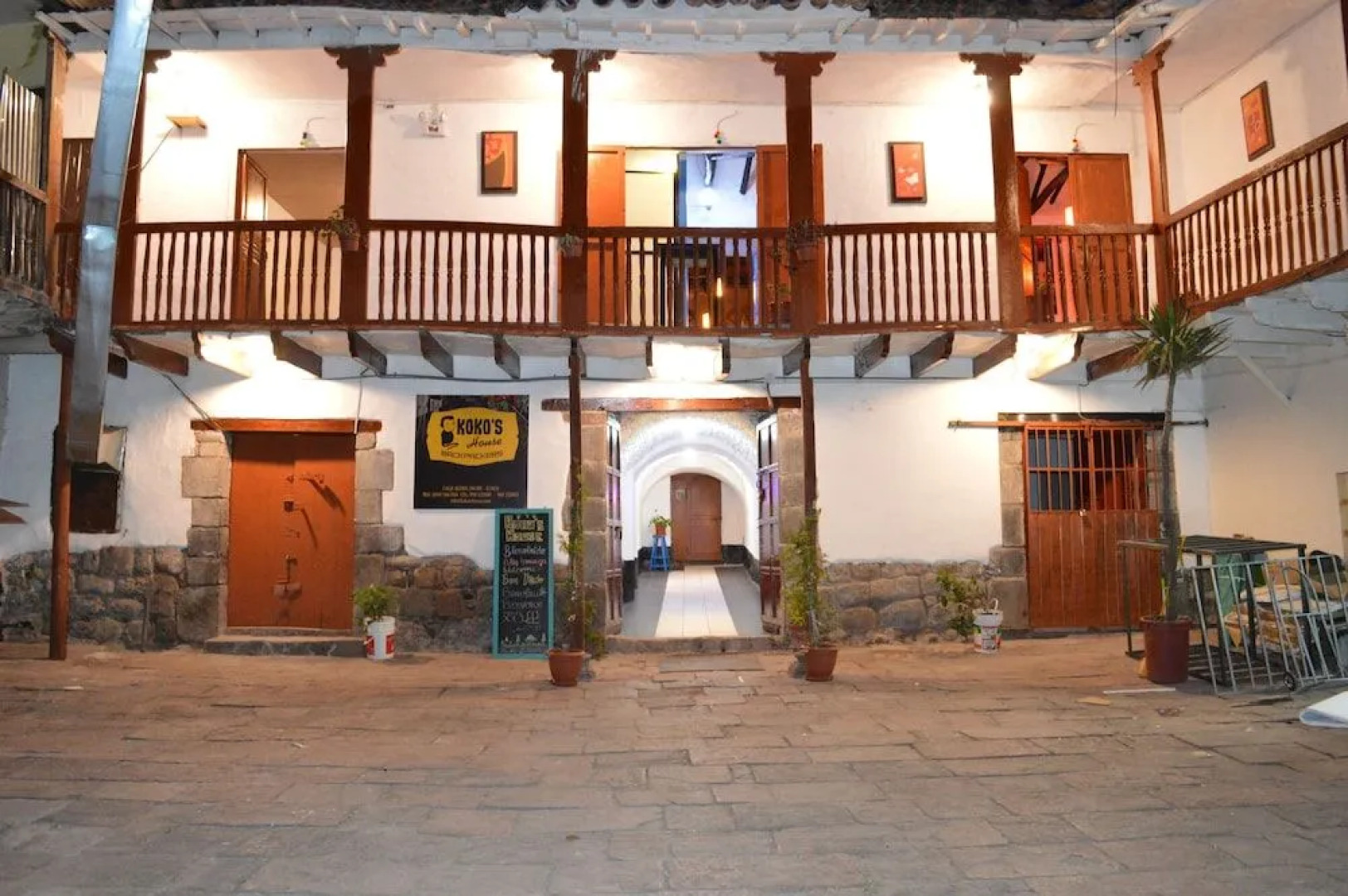 Kokos House Backpackrs - Hostel