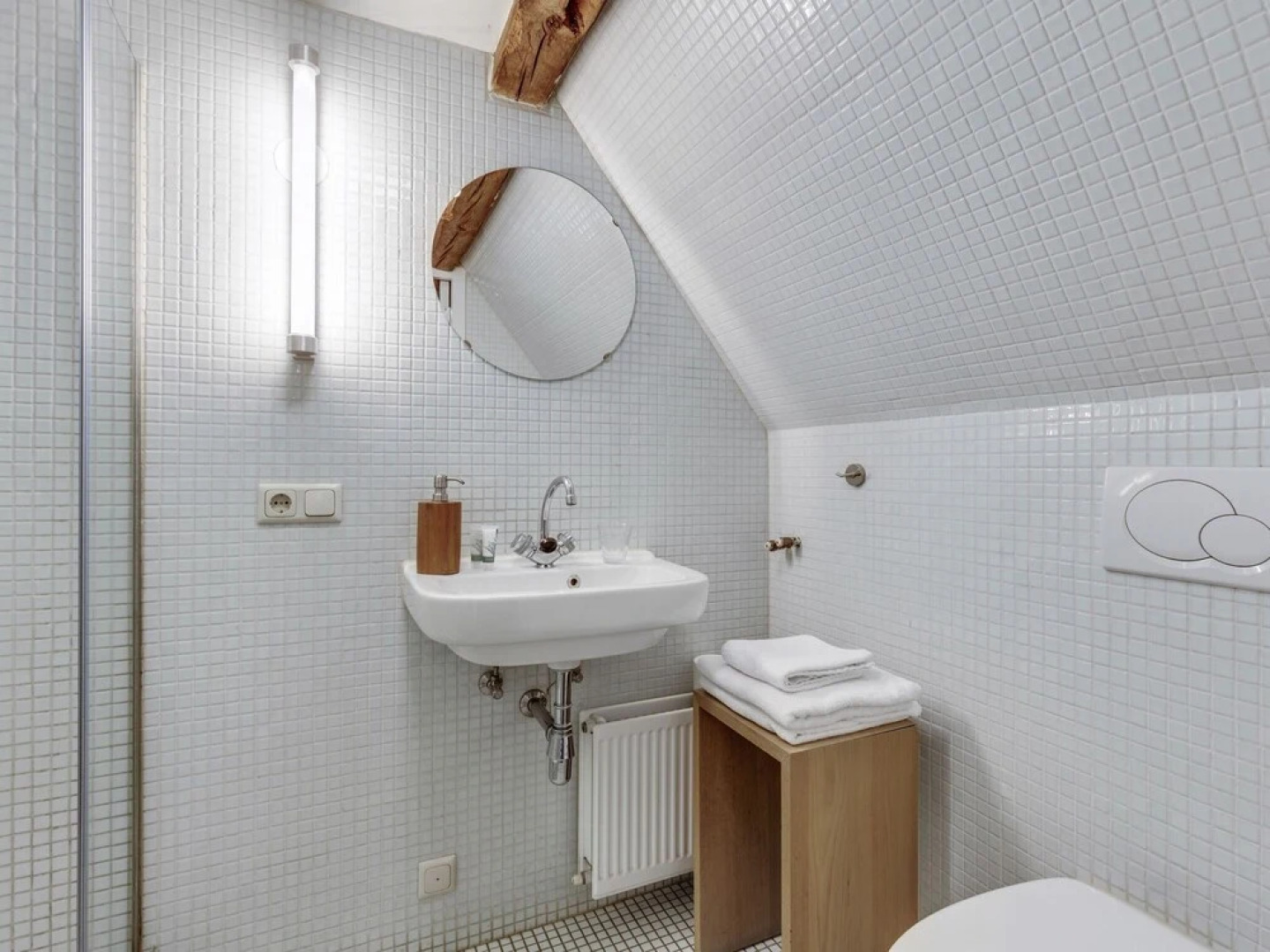 Attractively Renovated Farmhouse From Around 1700