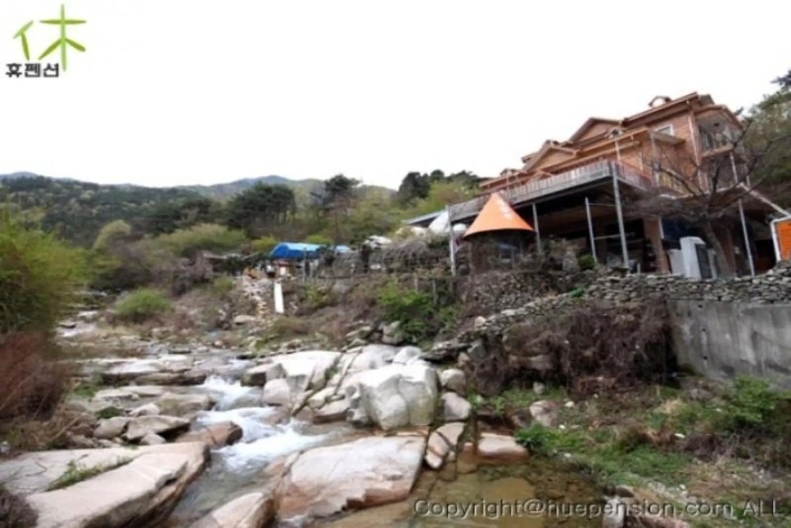 Sacheon Baegunimeomuneungot Pension