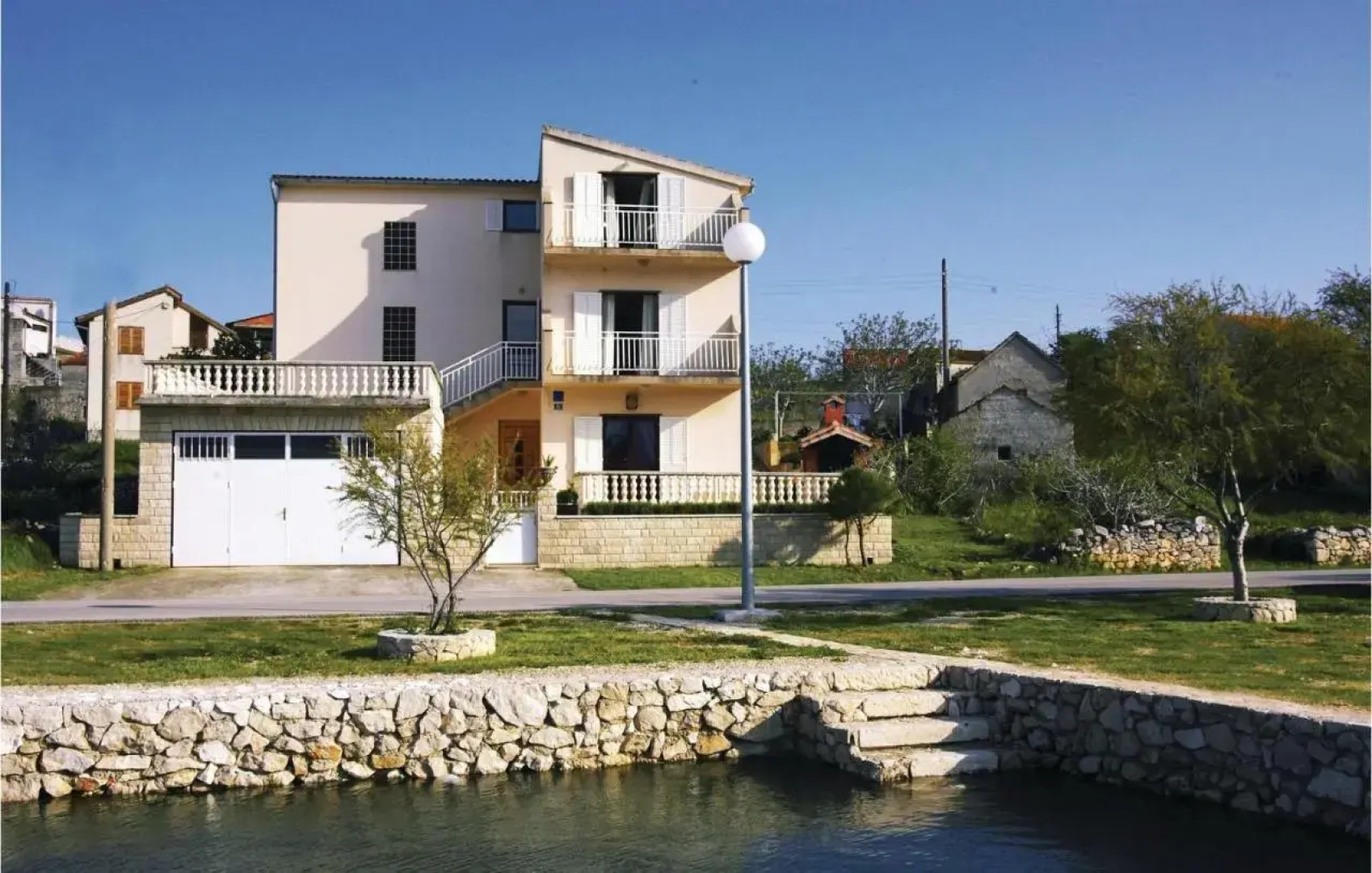 Apartment Obala Morinje I